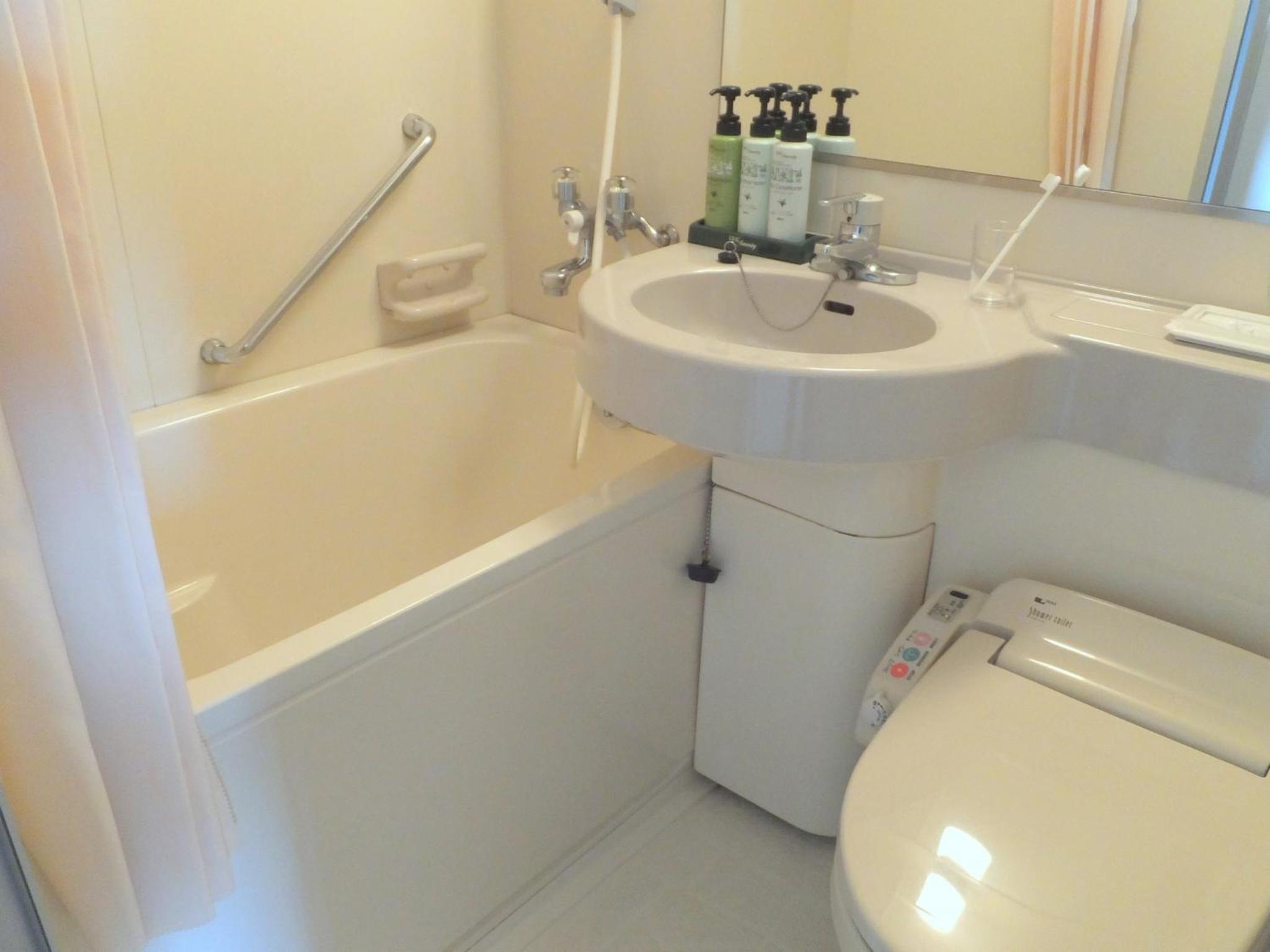 Double Room with Small Double Bed - Non-Smoking - Photo 4