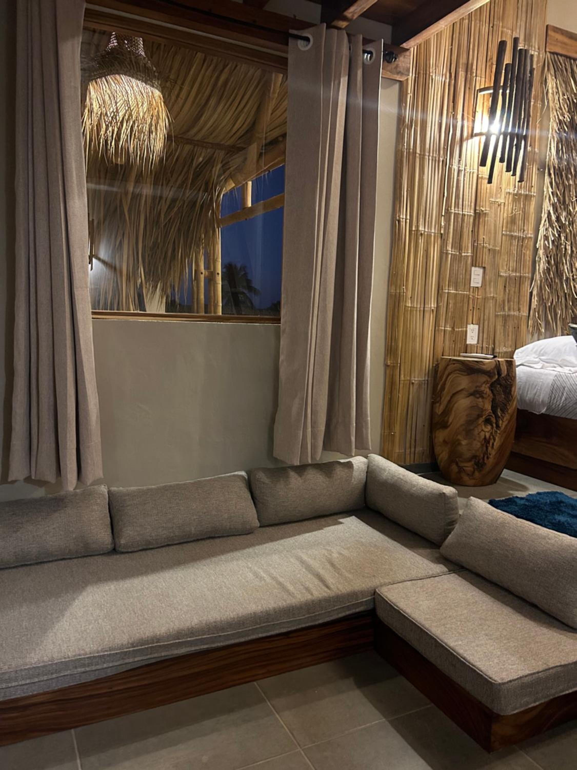 Deluxe Suite - Photo 17