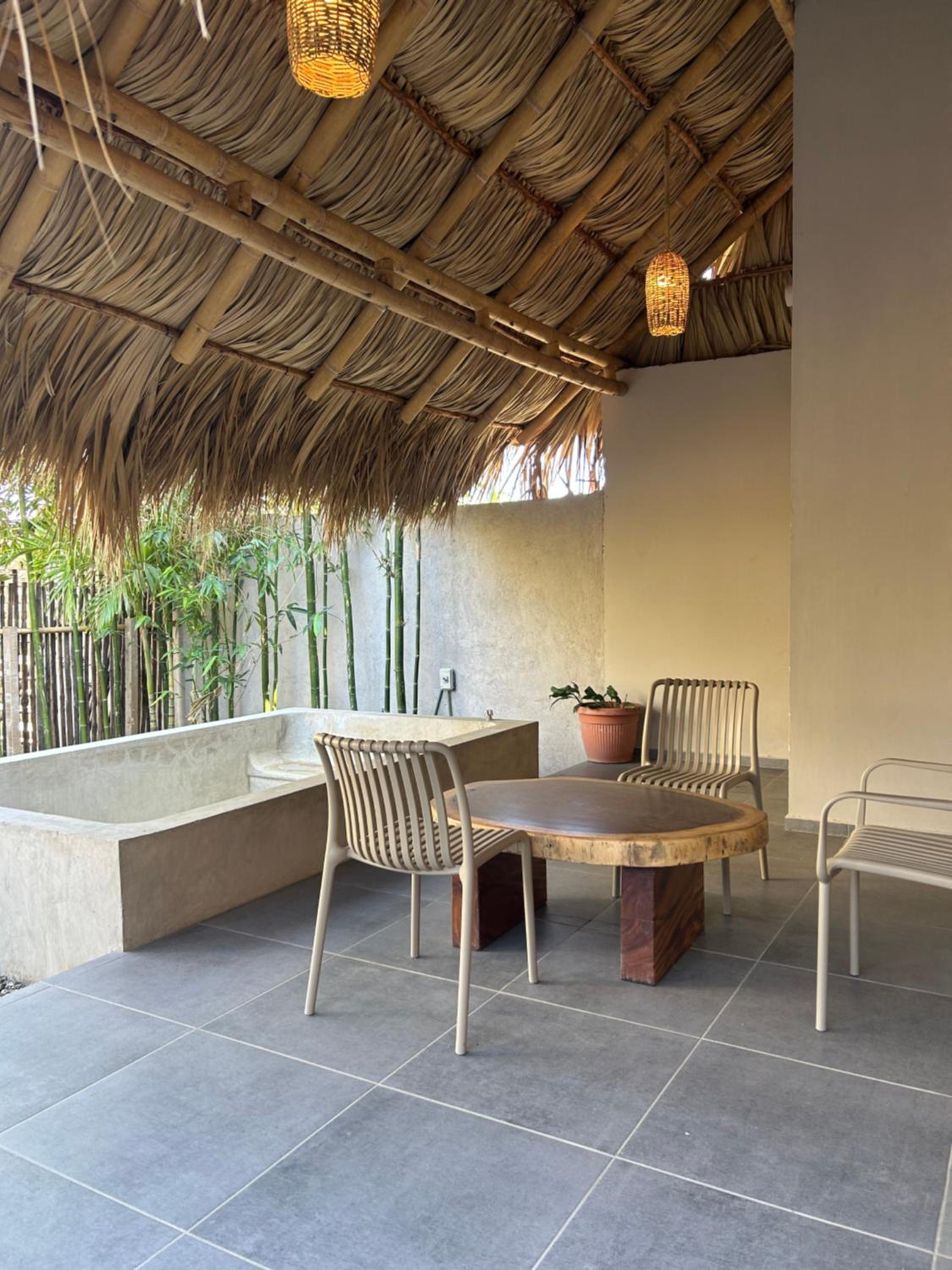 Junior Suite with Private Pool - Photo 4