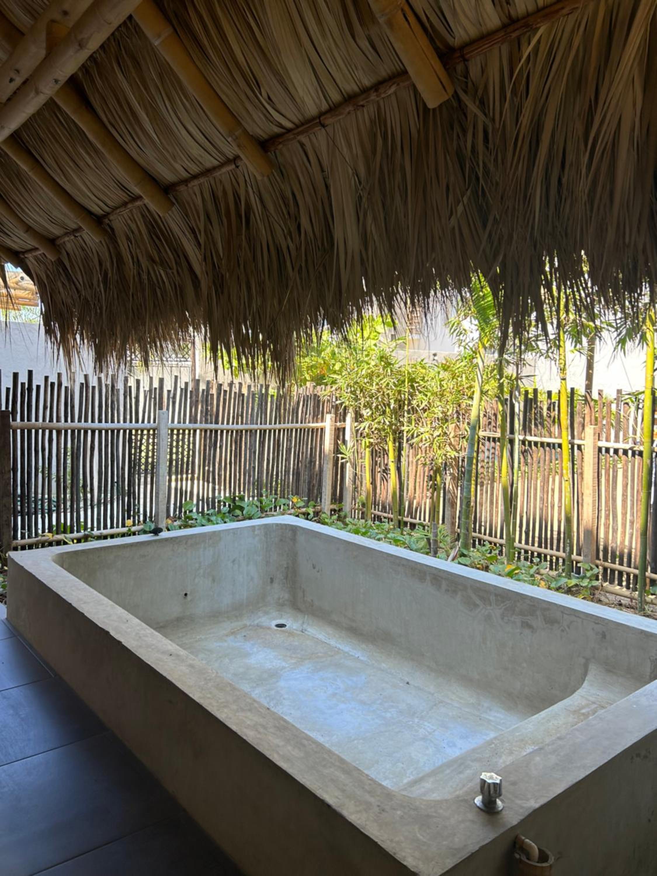 Junior Suite with Private Pool - Photo 19