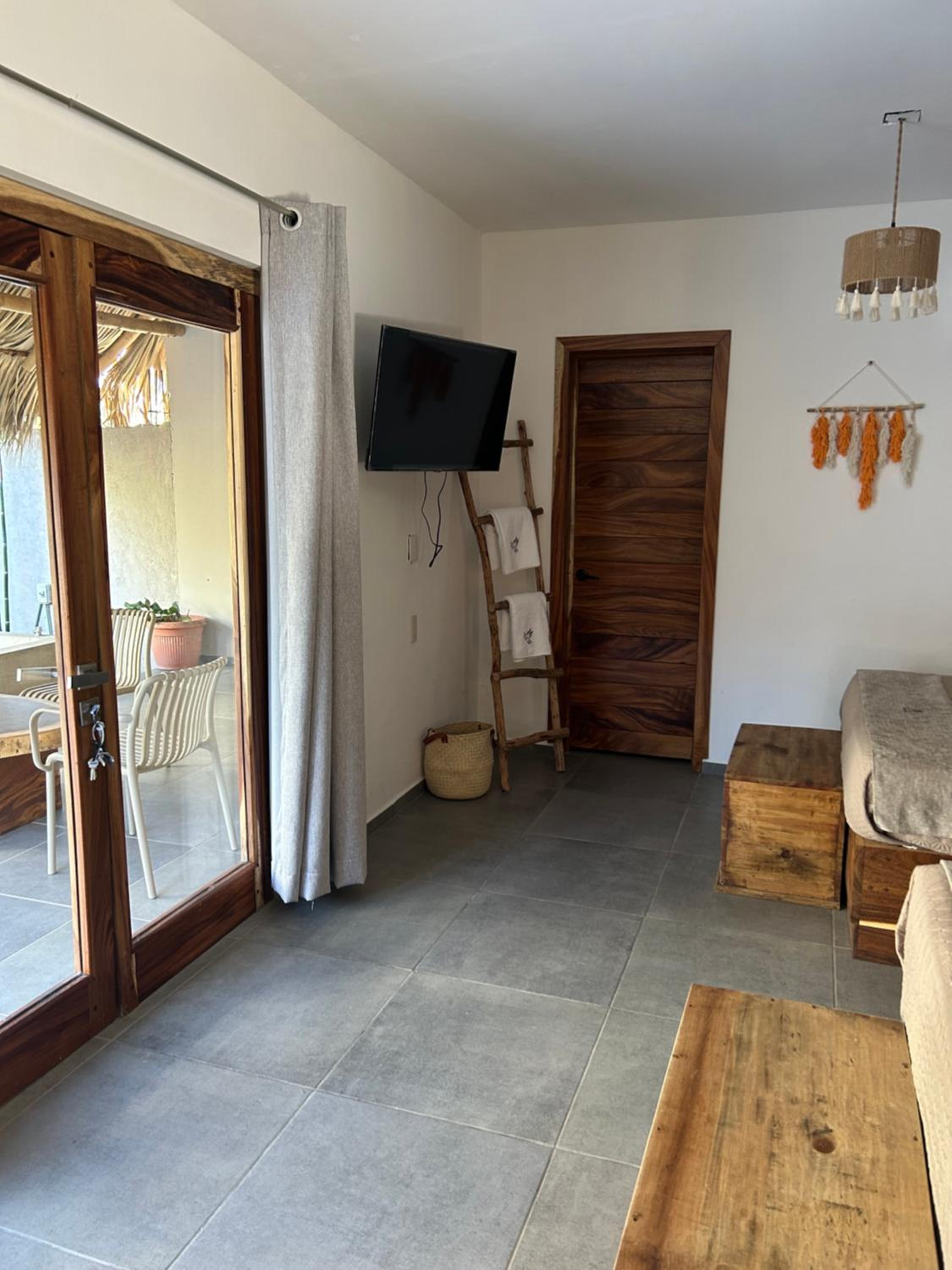 Junior Suite with Private Pool - Photo 15