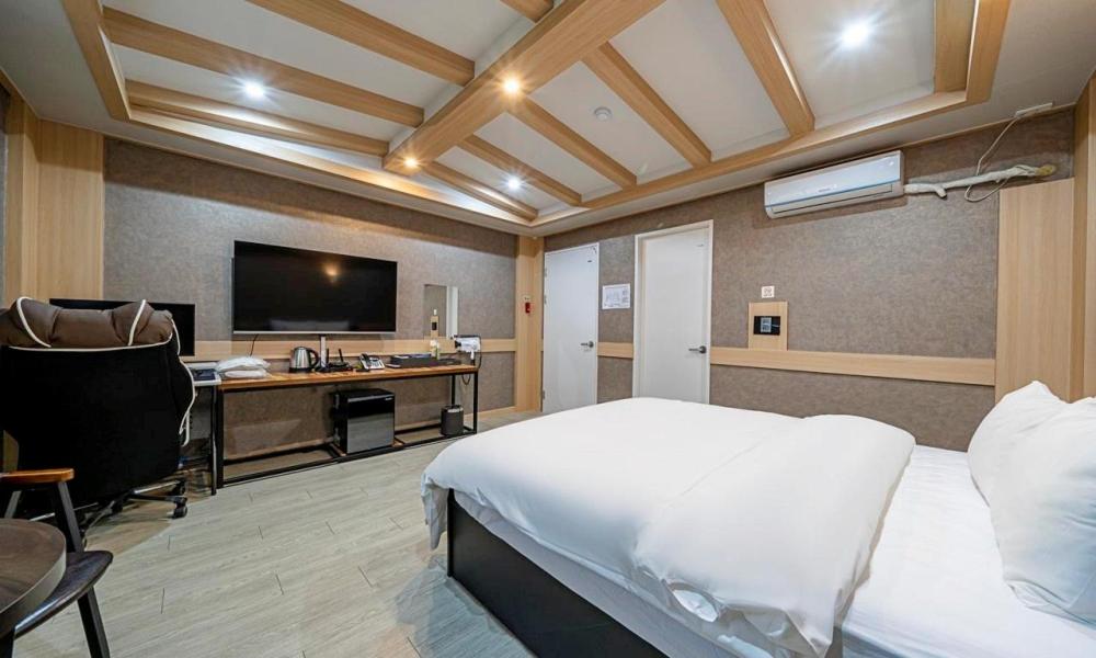 Deluxe Double Room - Photo 3