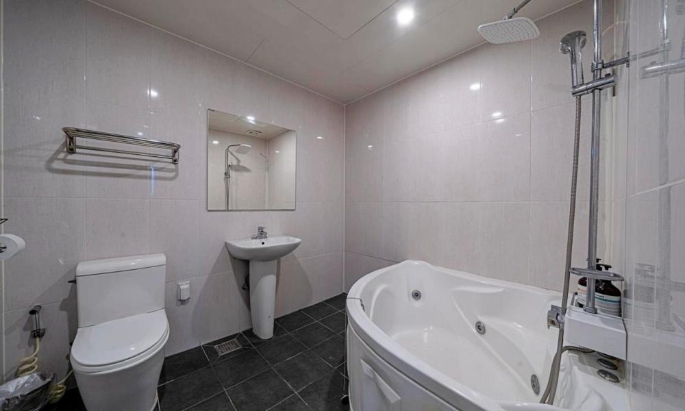 Deluxe Double Room - Photo 7