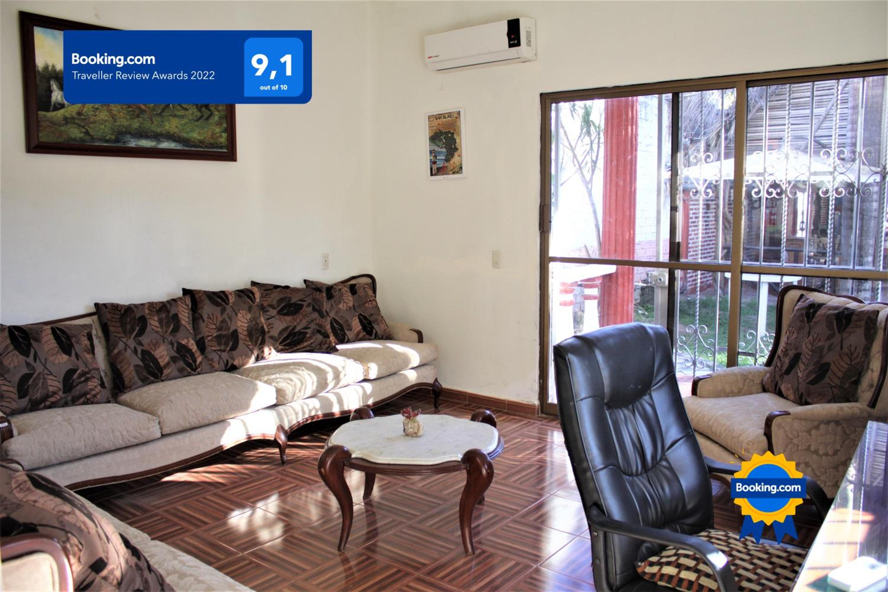 Four-Bedroom House photo 2