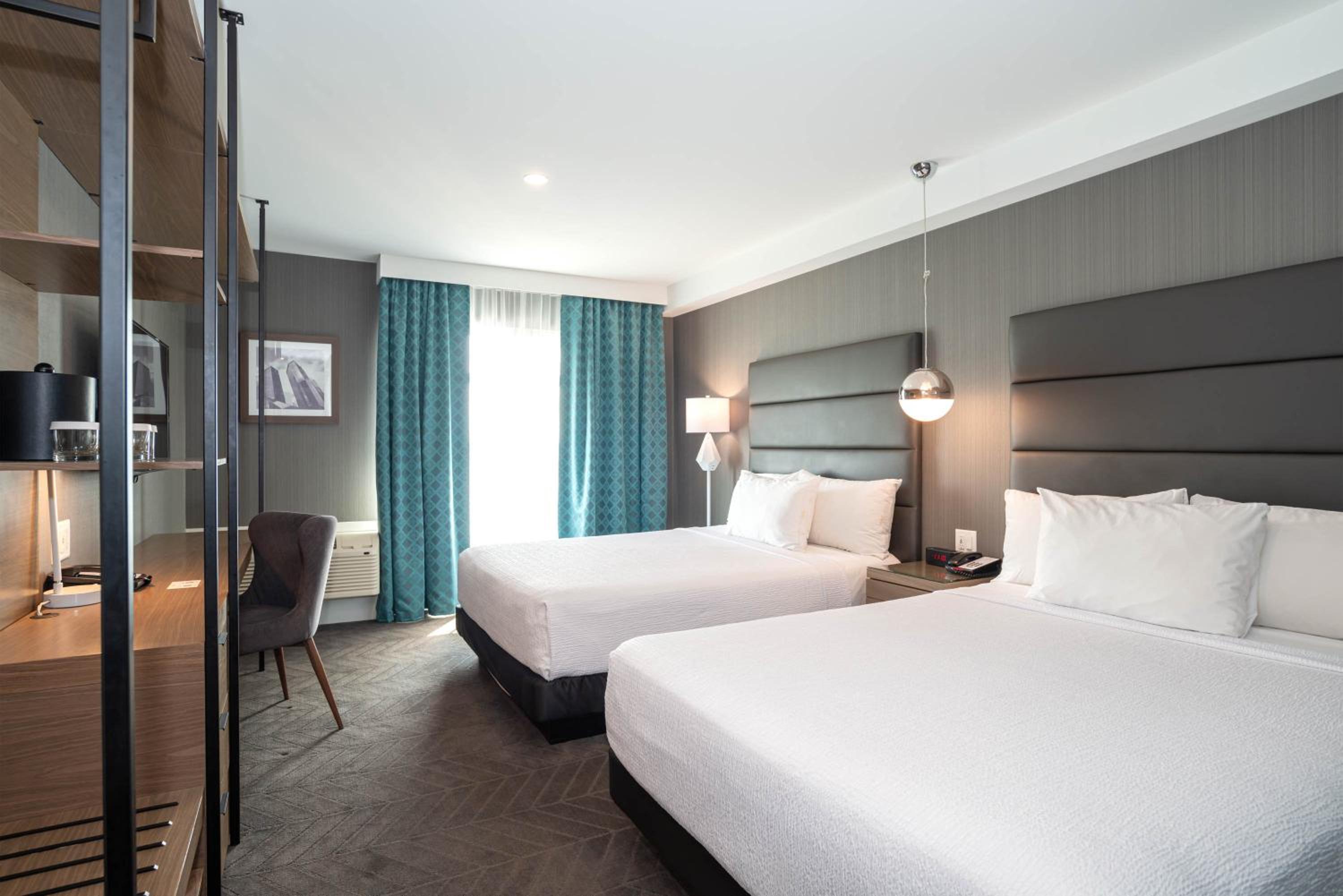 Signature Room, 2 Queen Beds