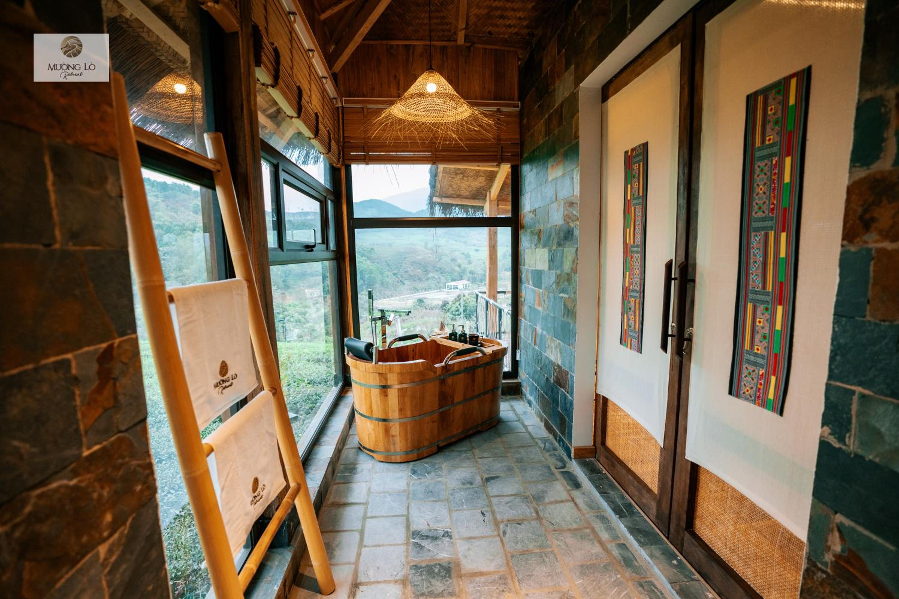Bungalow with Garden View - Photo 26