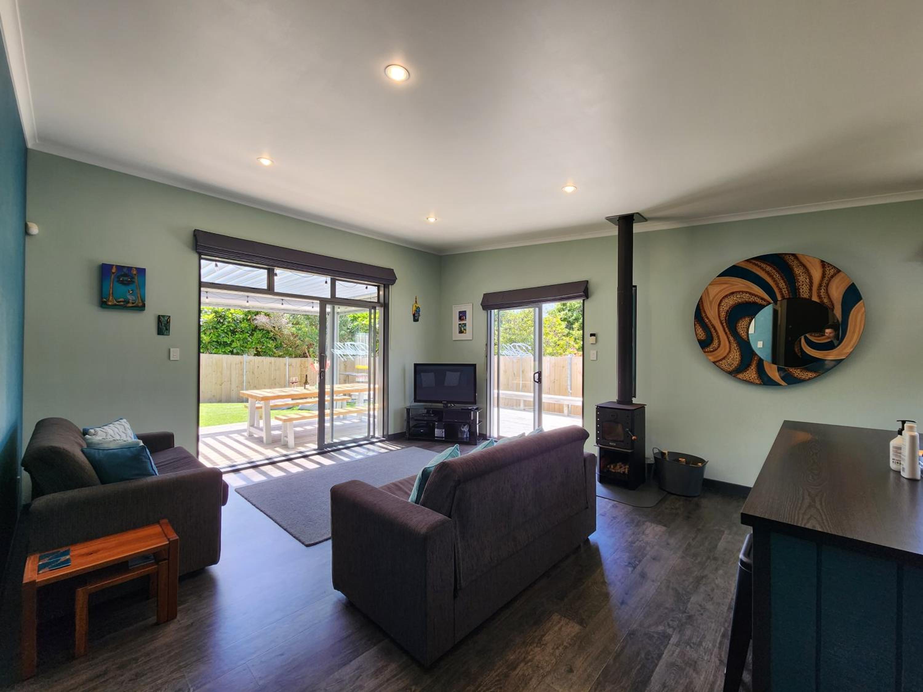 One-Bedroom House photo 2