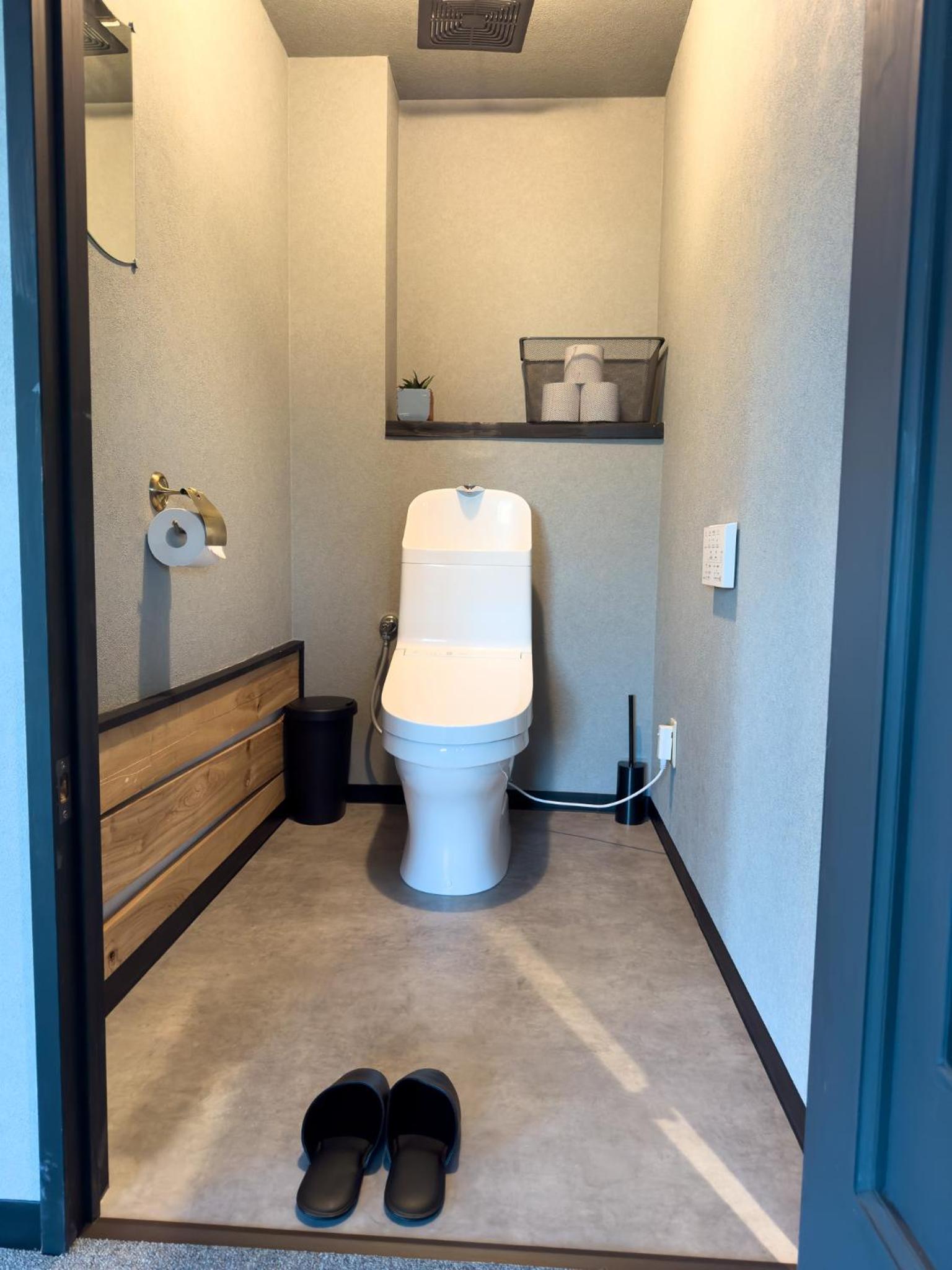 One-Bedroom Apartment - Photo 9
