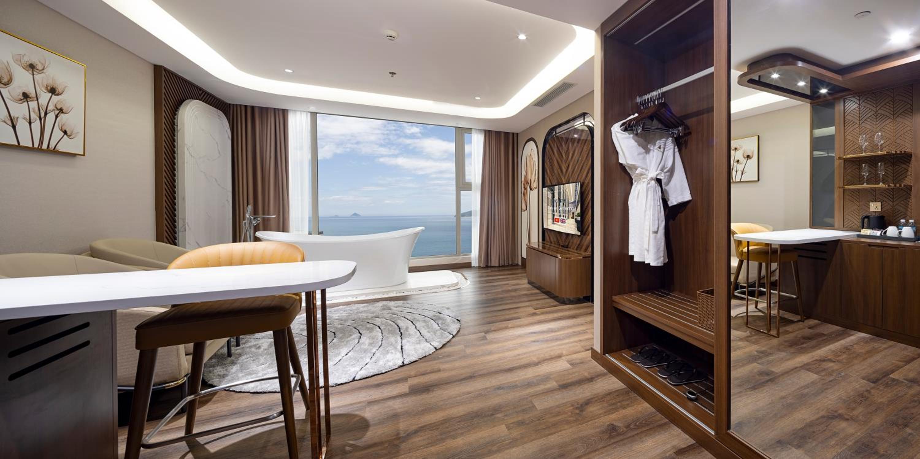 Junior Suite with Ocean View