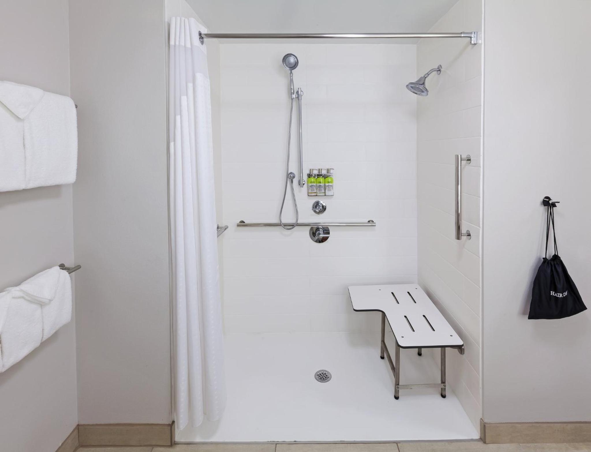 Standard King Room with Roll-in Shower - Mobility Accessible photo 2