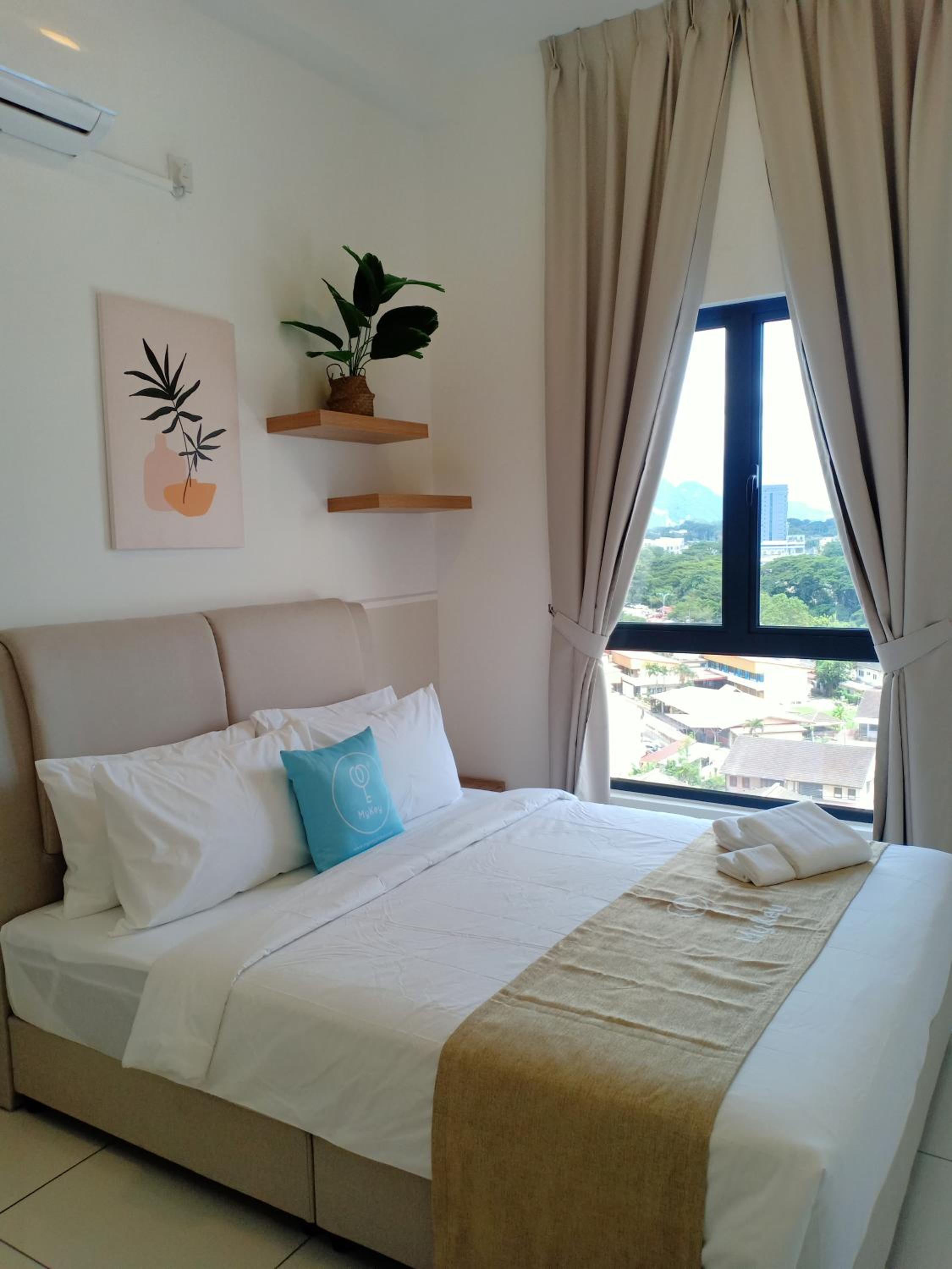Cozy 2 Bedroom Suites - Photo 1
