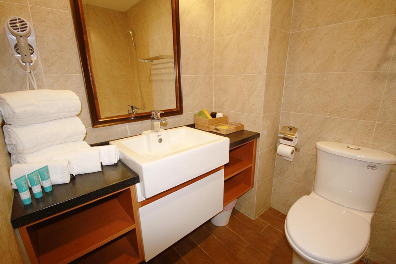 Double Room with Balcony and Sea View photo 2