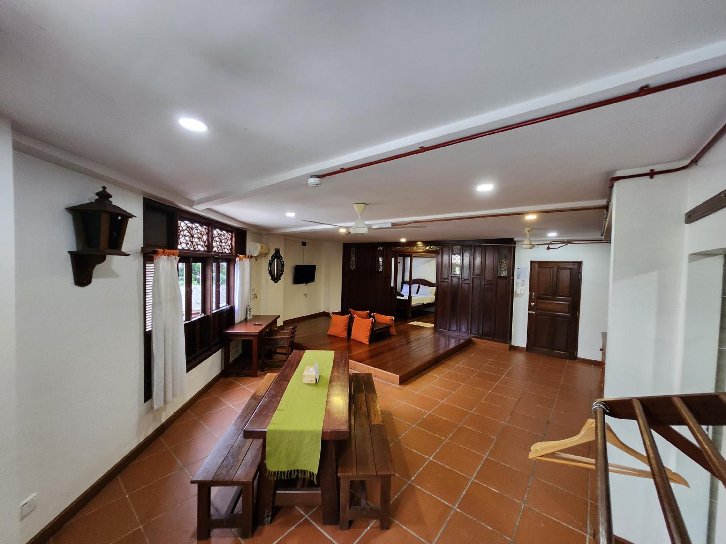 Deluxe Family Suite - Photo 1