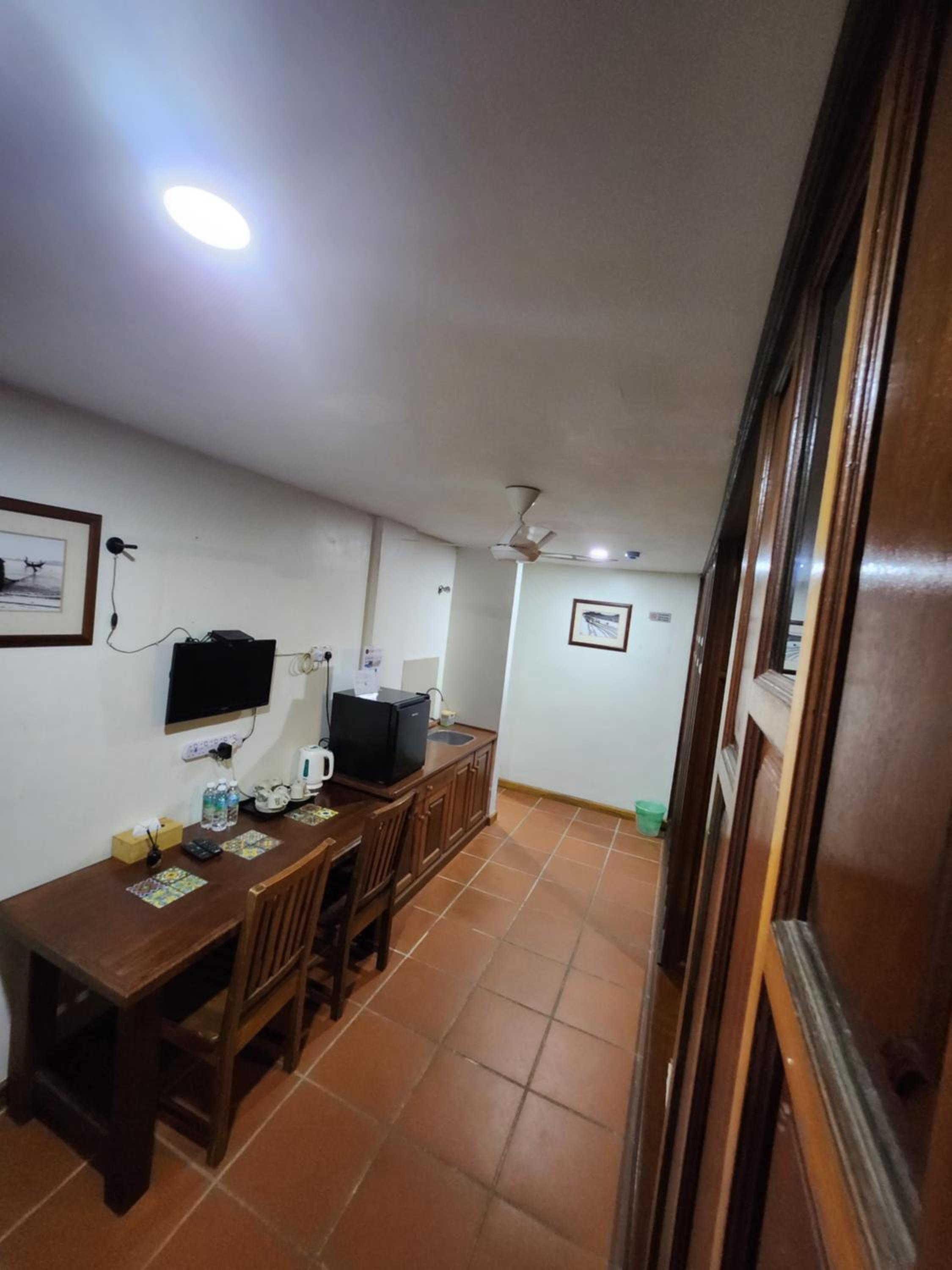 Three-Bedroom Suite - Photo 5