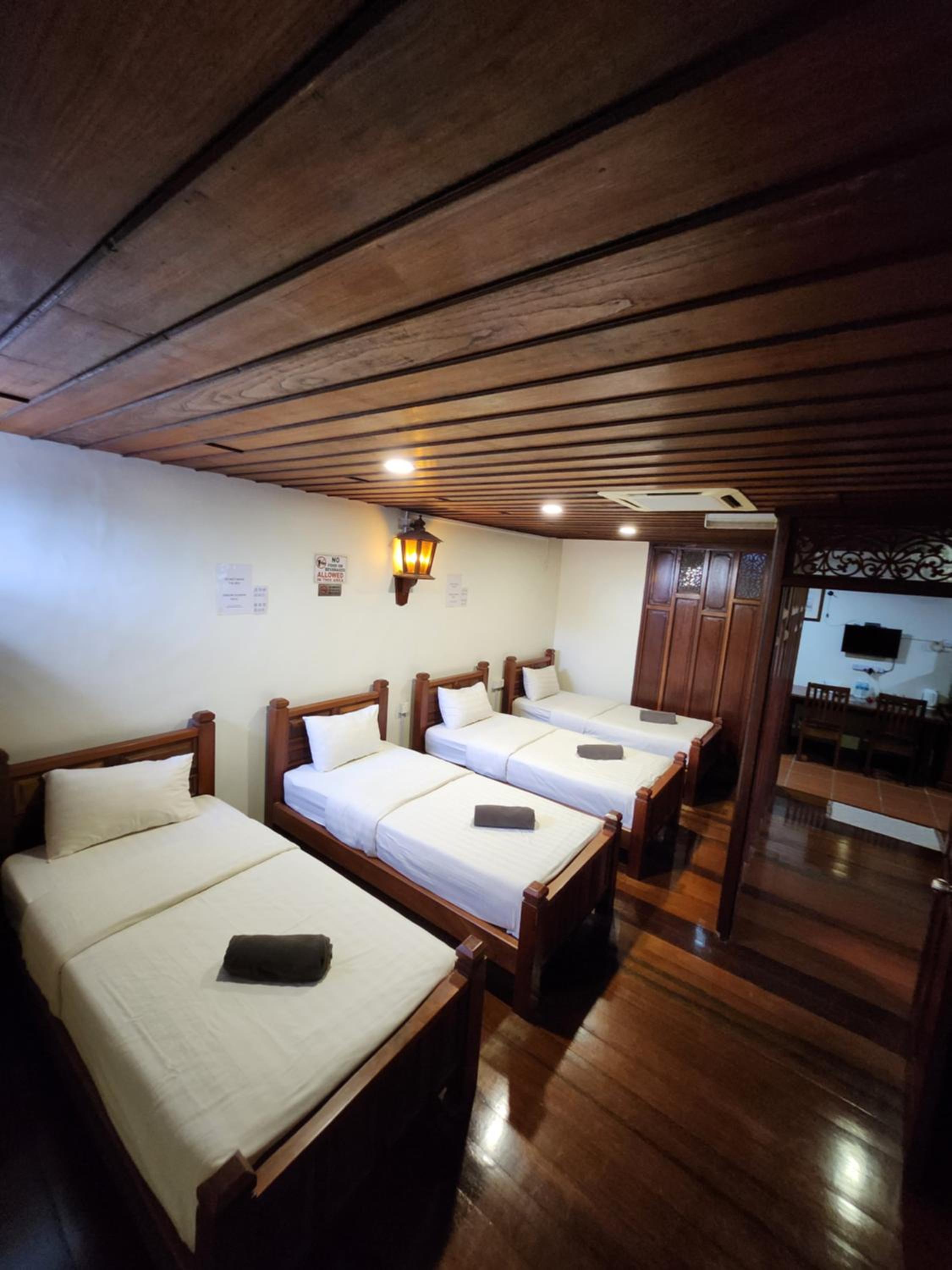 Three-Bedroom Suite - Photo 4