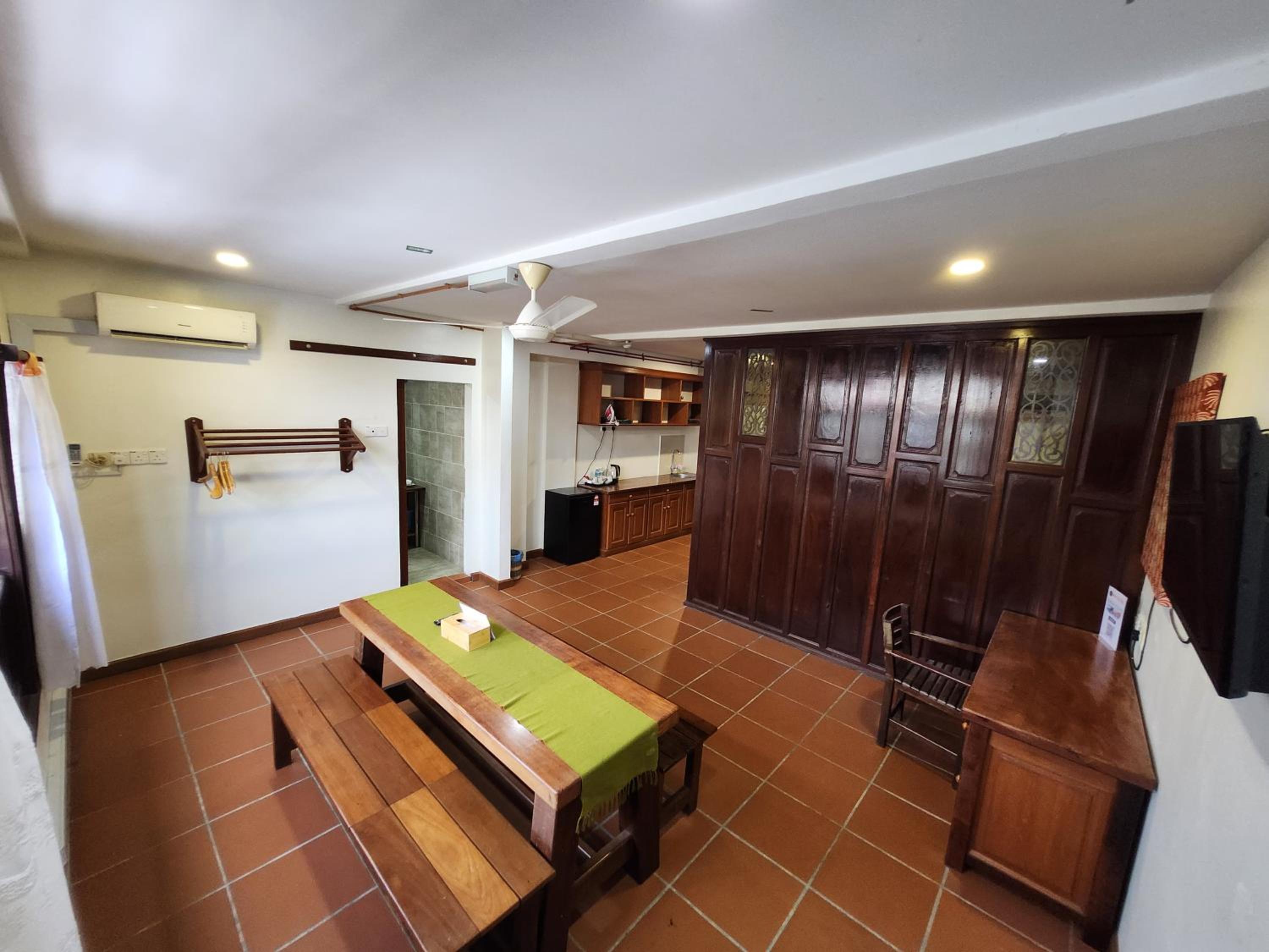 Deluxe Family Room