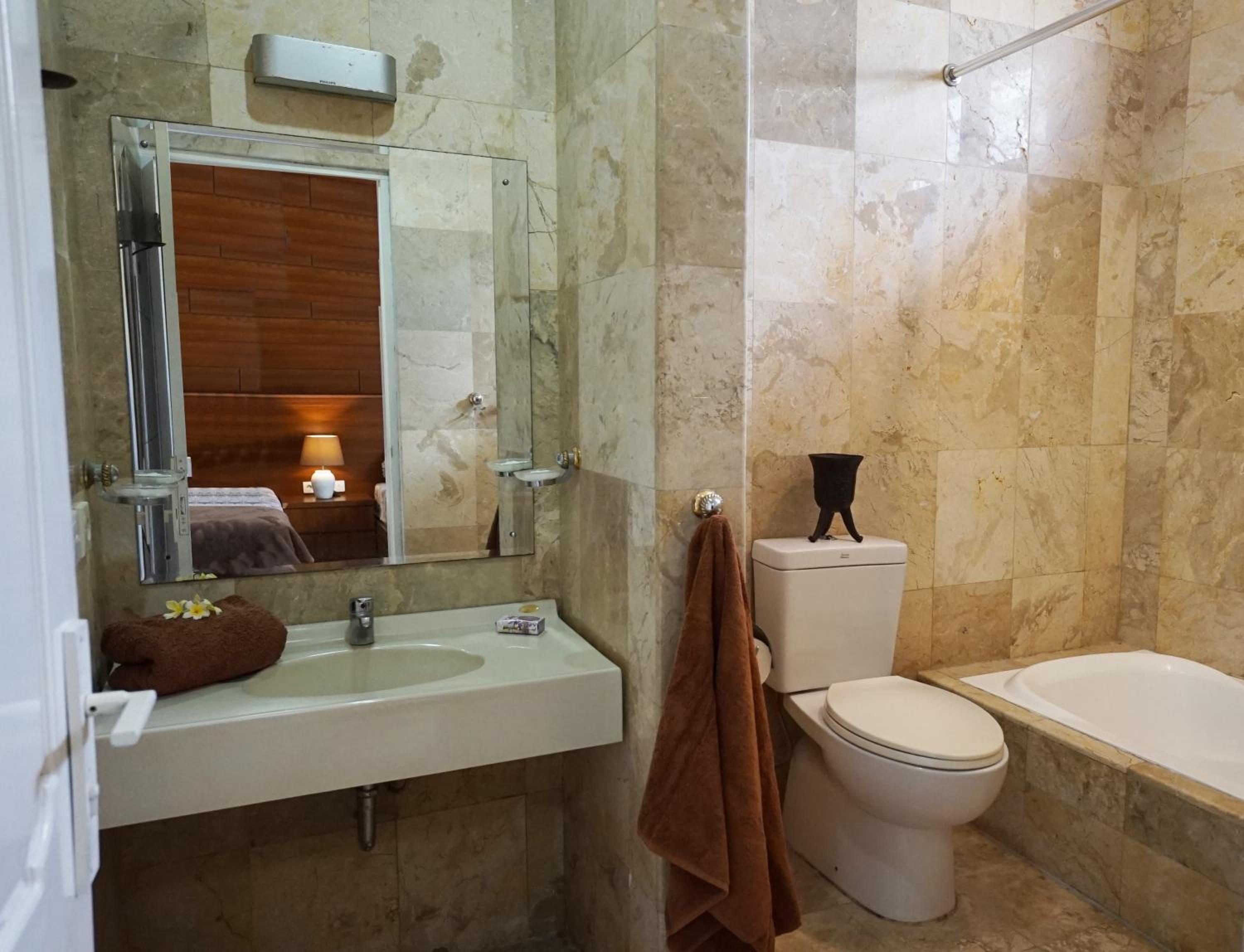 Double or Twin Room photo 3