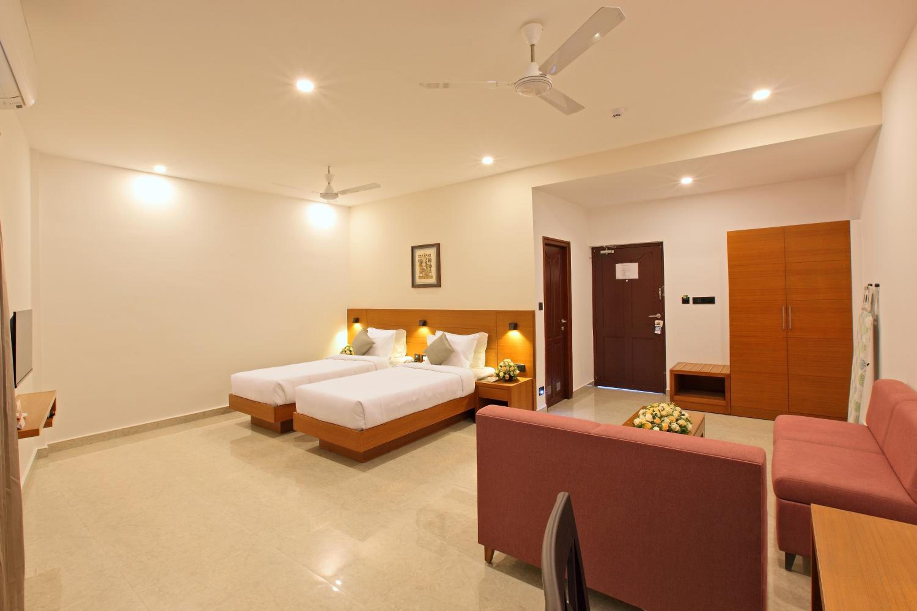 Standard Twin Room photo 2