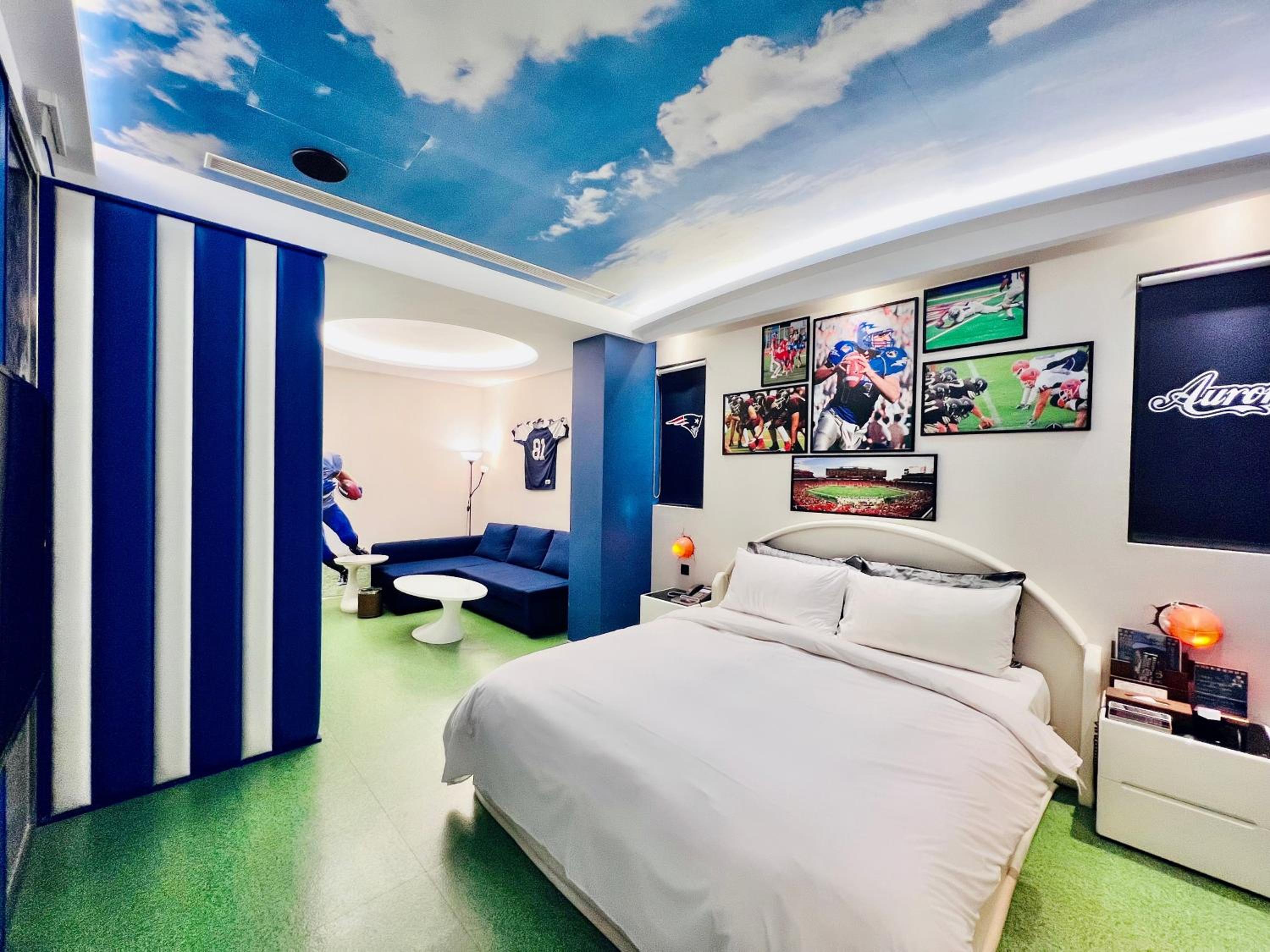Large Double Room with Bath and Private Parking - Photo 3