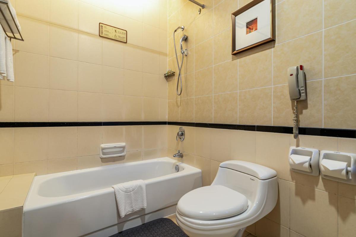 Deluxe Twin Room photo 3