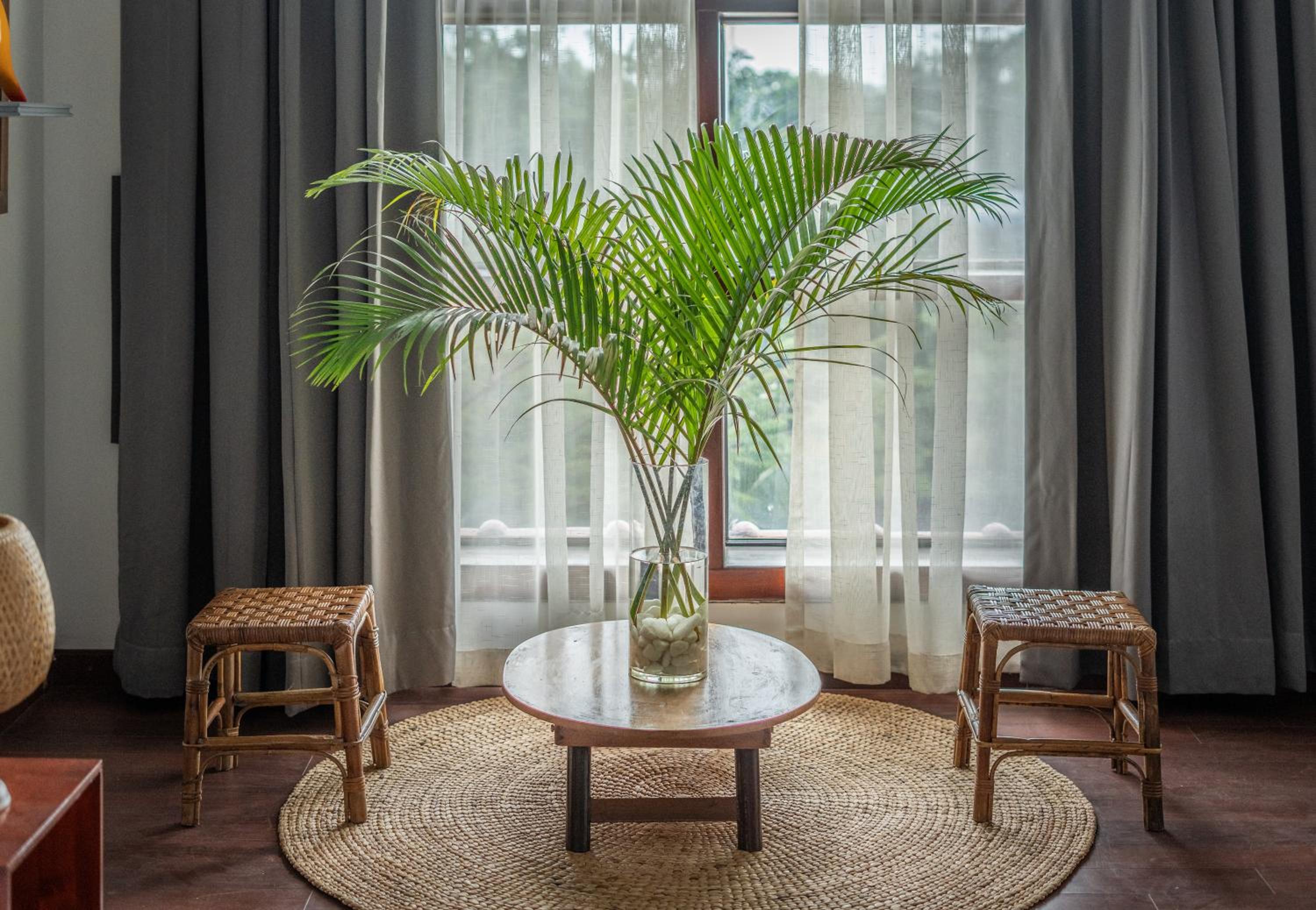Deluxe Double Room with Balcony - Photo 9