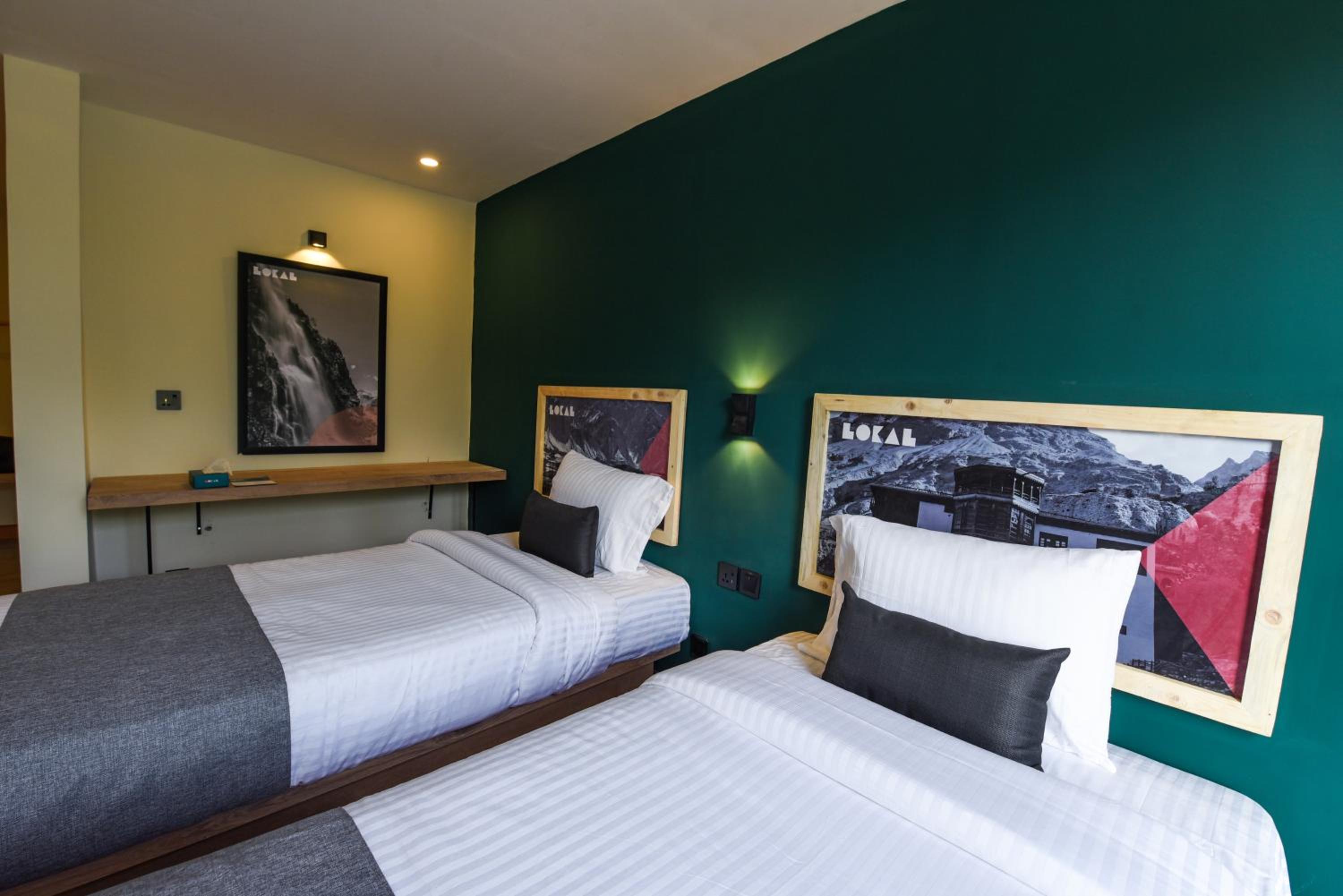 Deluxe Twin Room photo 3