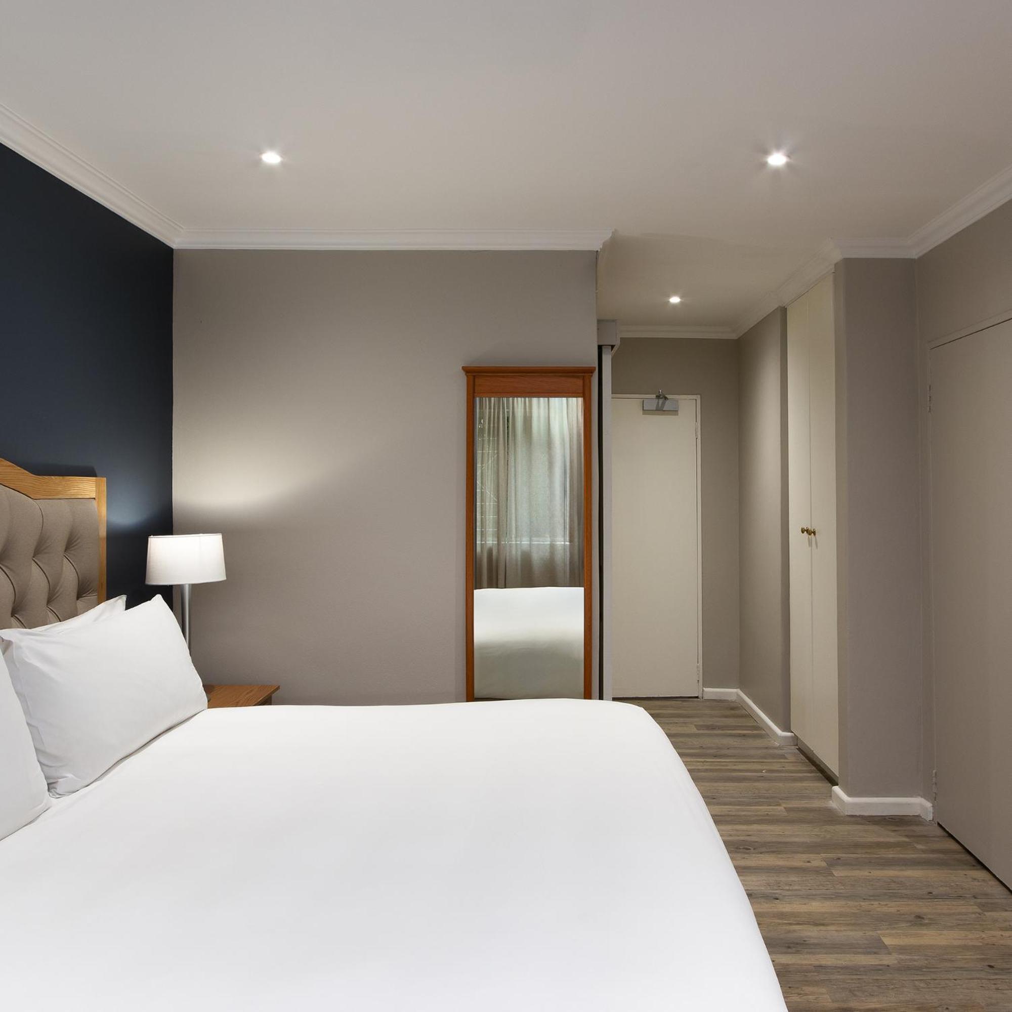 Standard King Room - Photo 1