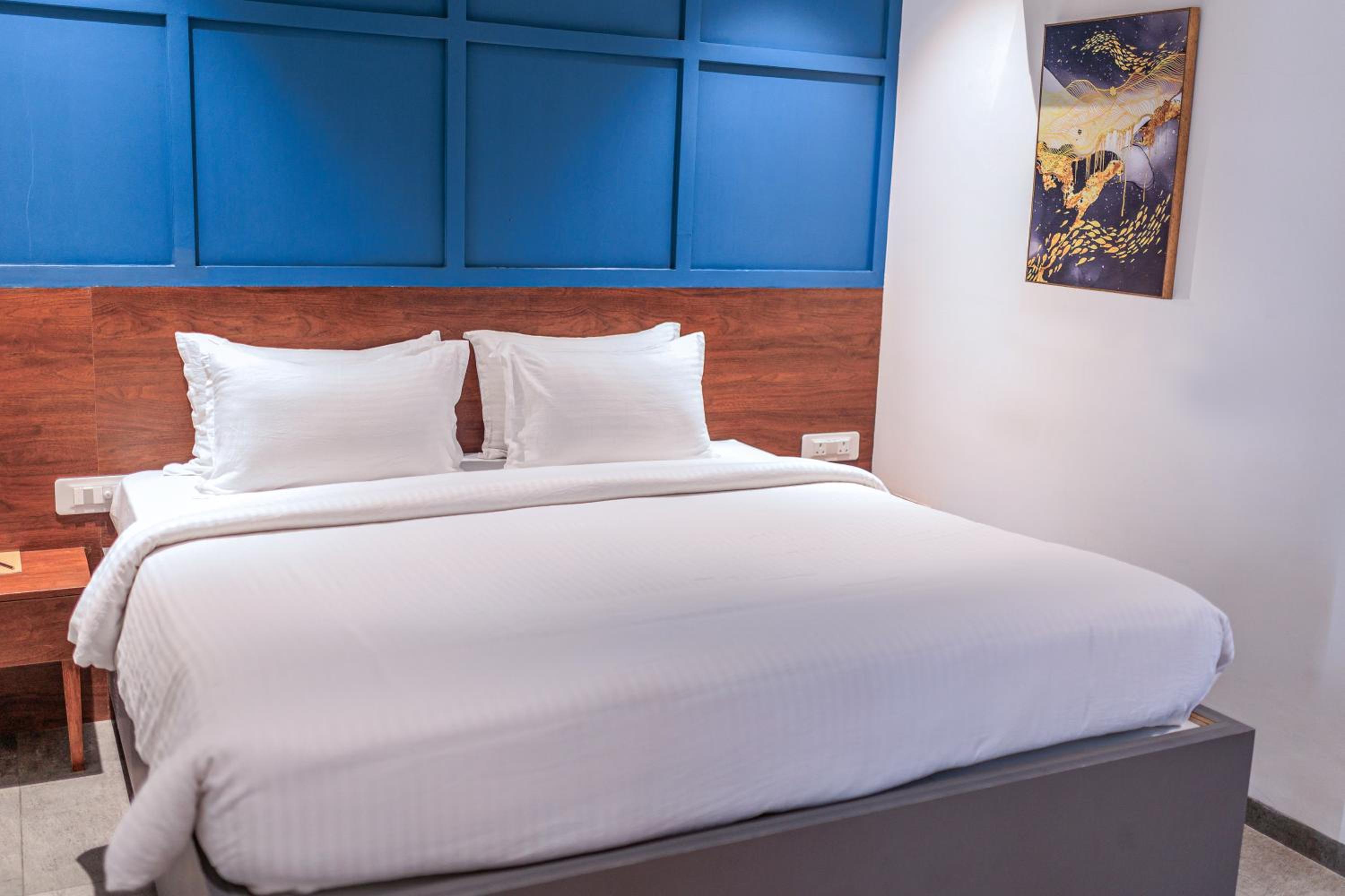 Deluxe Double or Twin Room photo 3