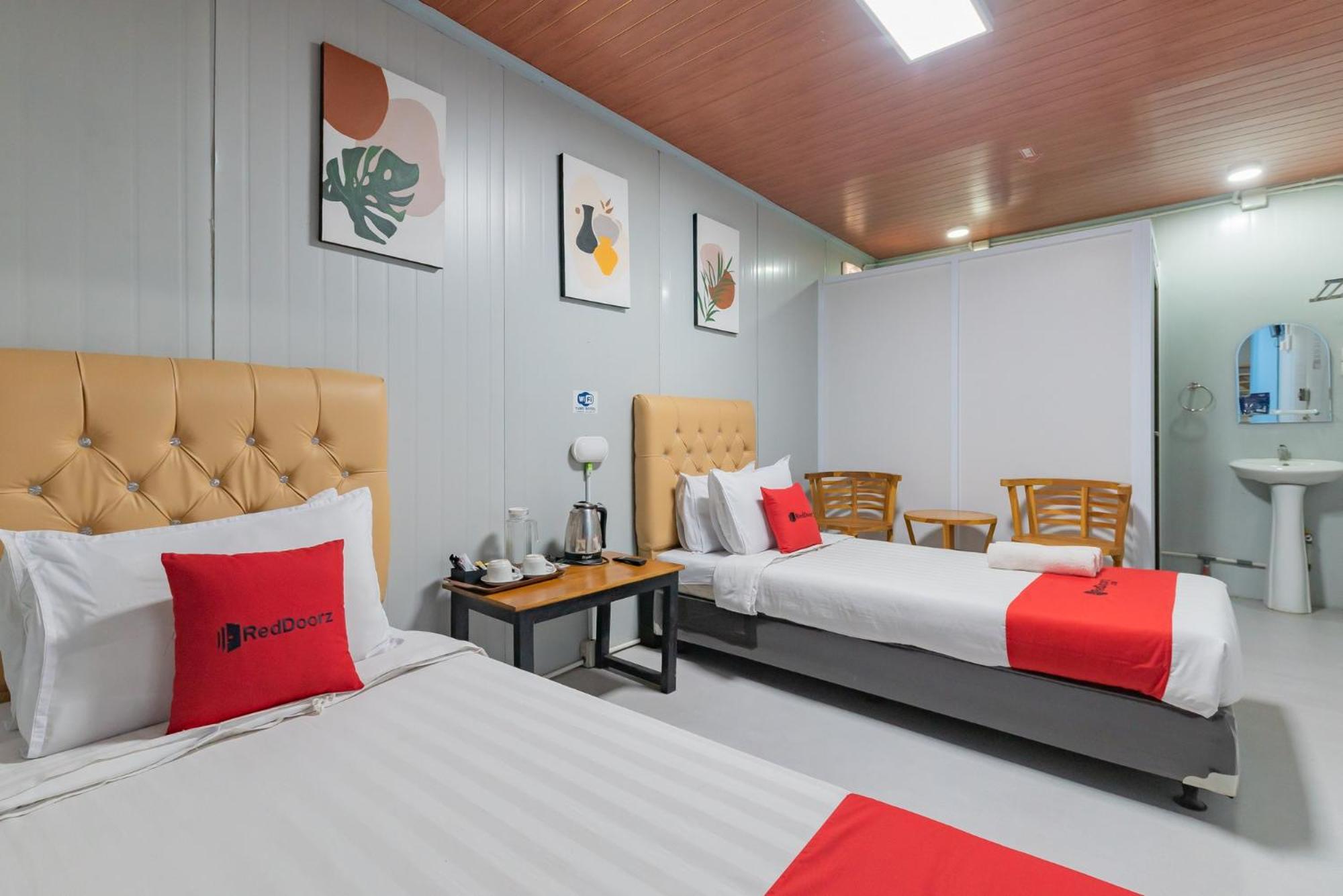 Twin Room - Photo 3