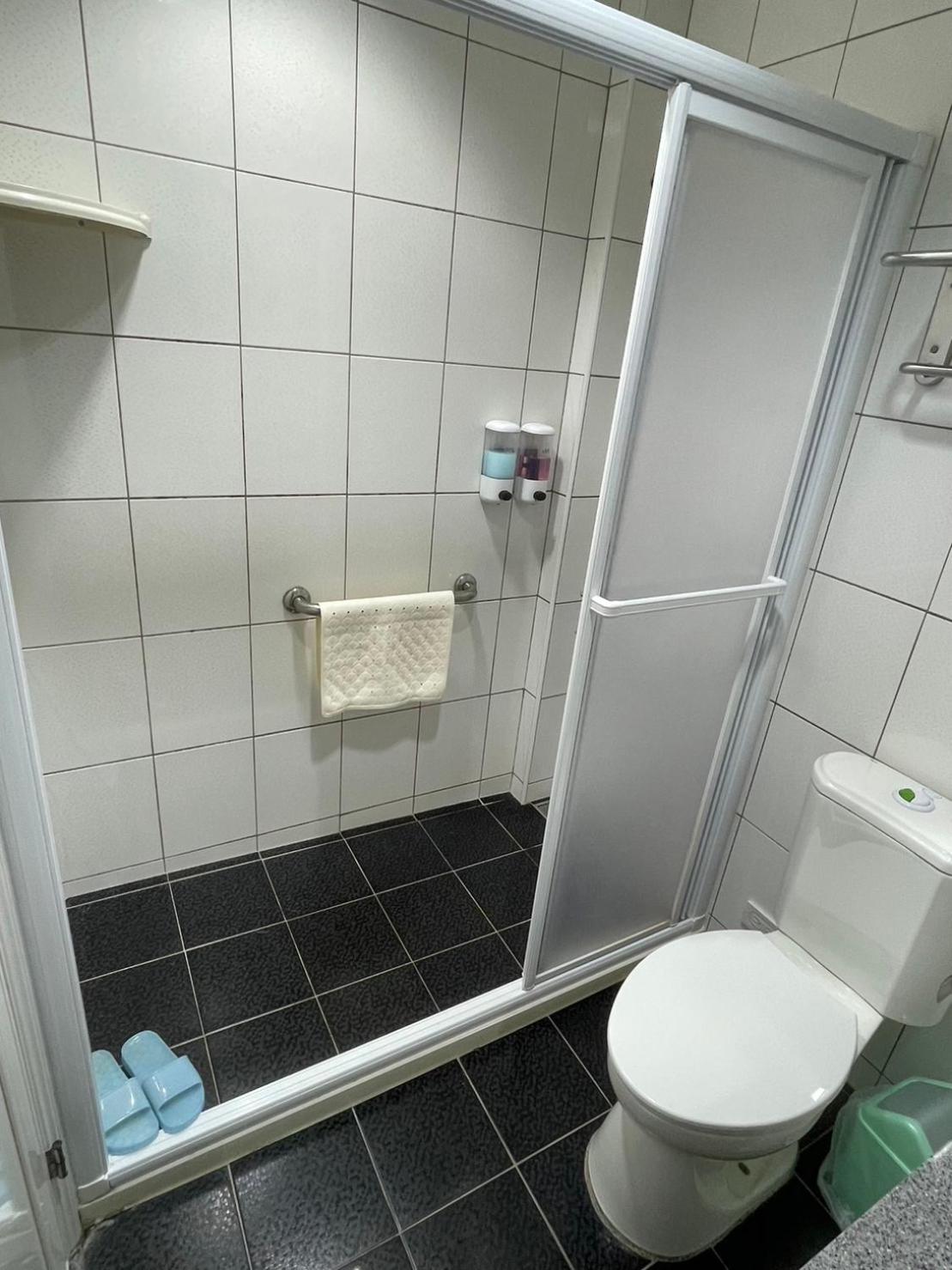 Double Room with Private Bathroom photo 3