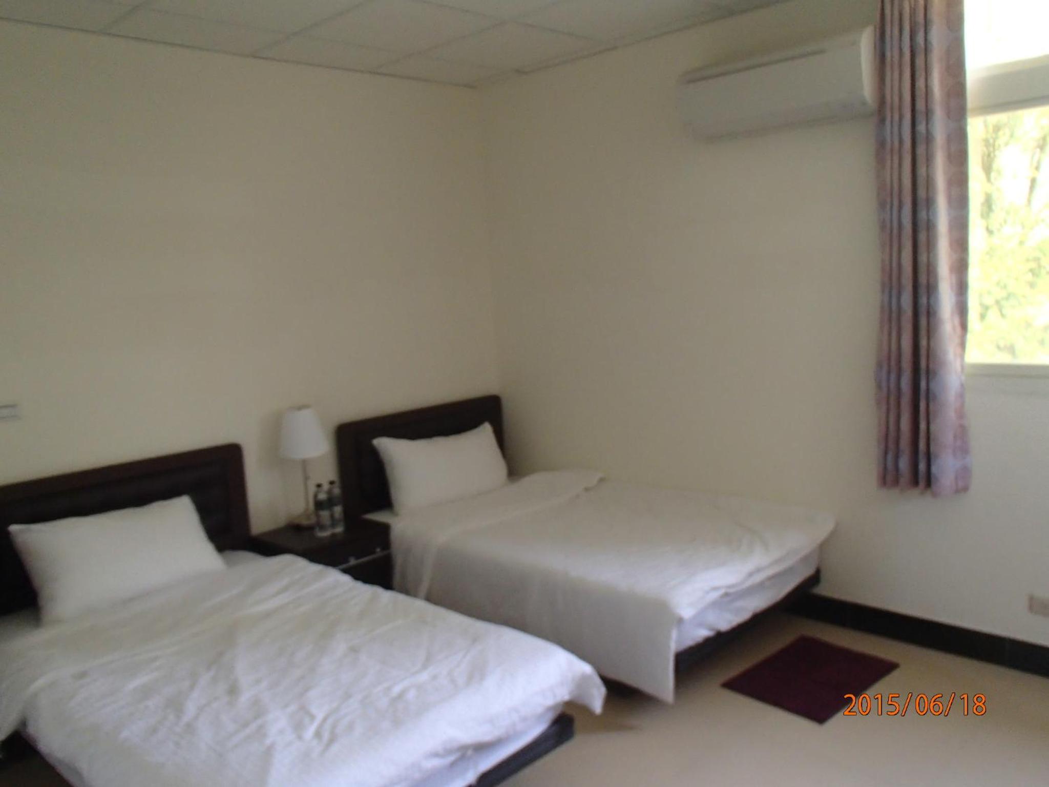 Double or Twin Room with Private Bathroom photo 3