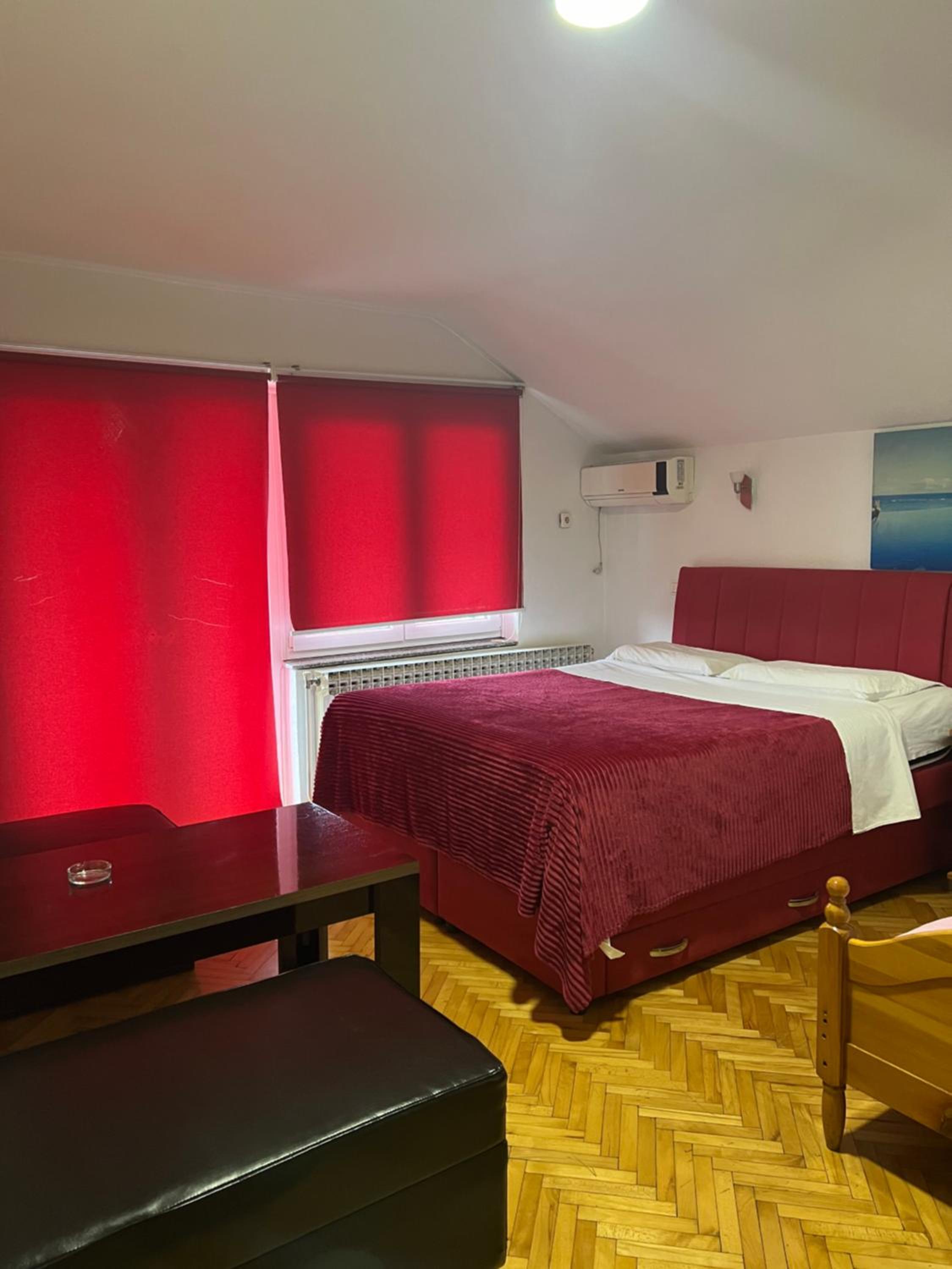 Deluxe Double Room with Extra Bed photo 1