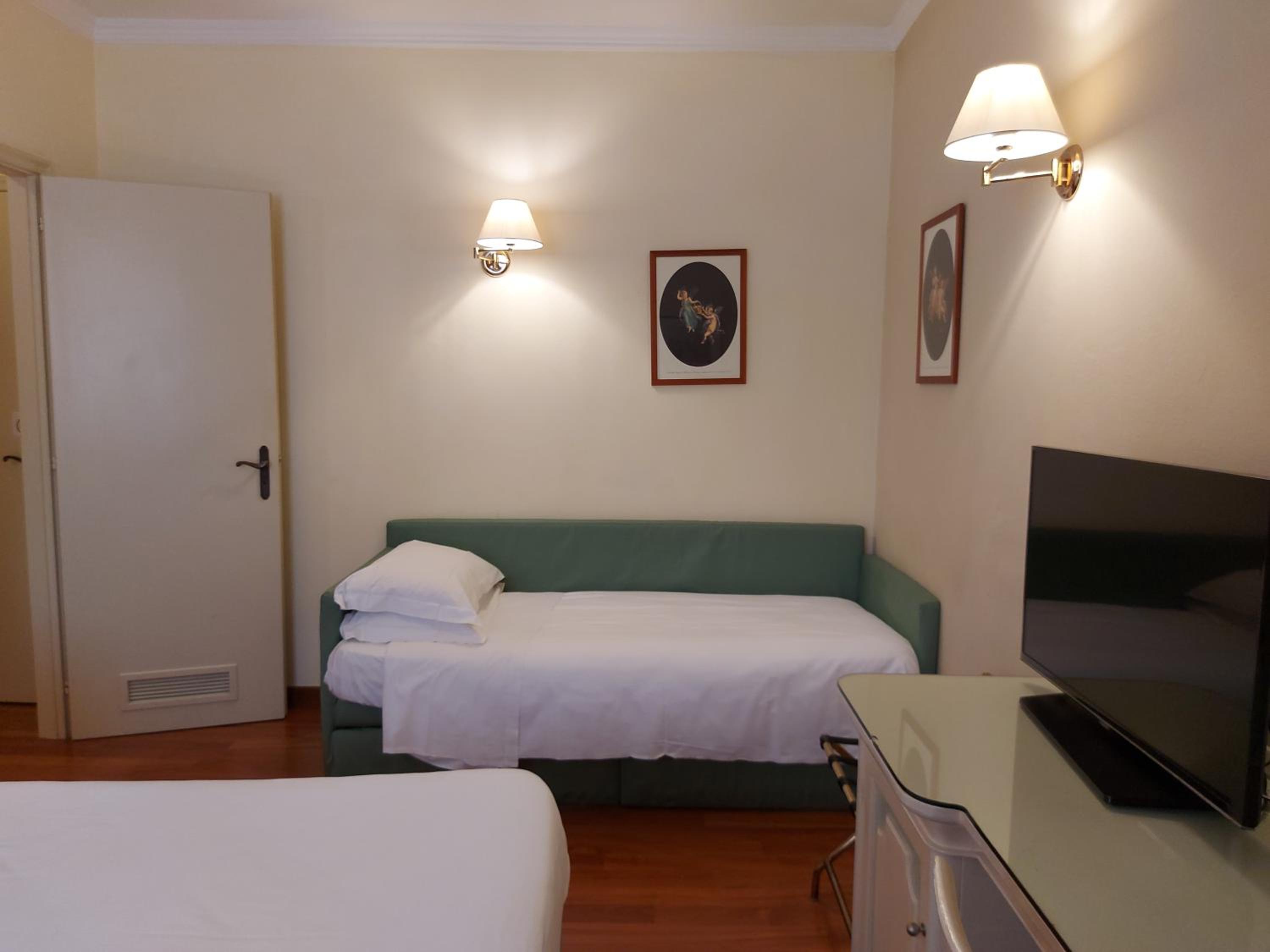 Superior Double Room - Photo 1
