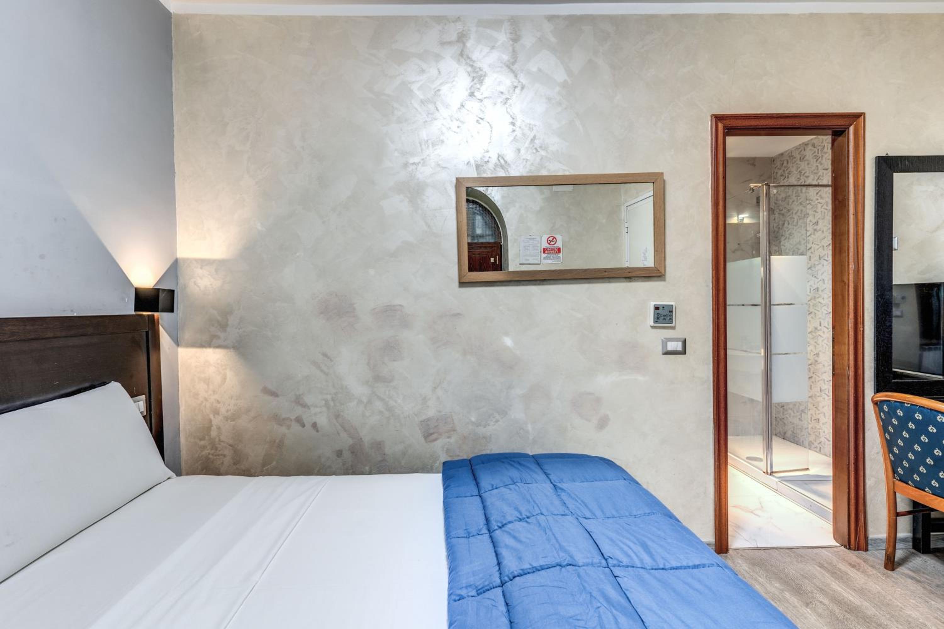 Double Room photo 3