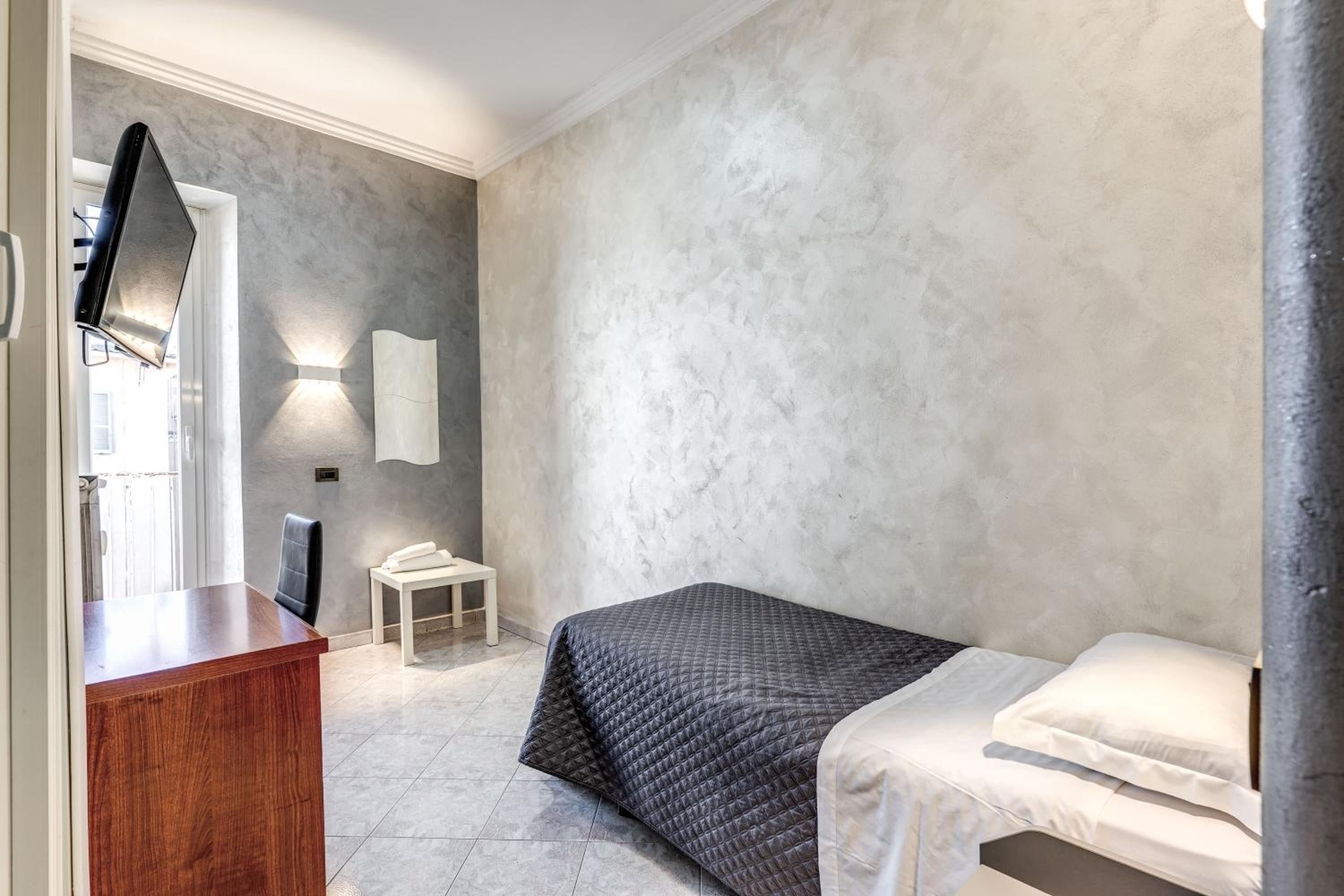 Single Room photo 1