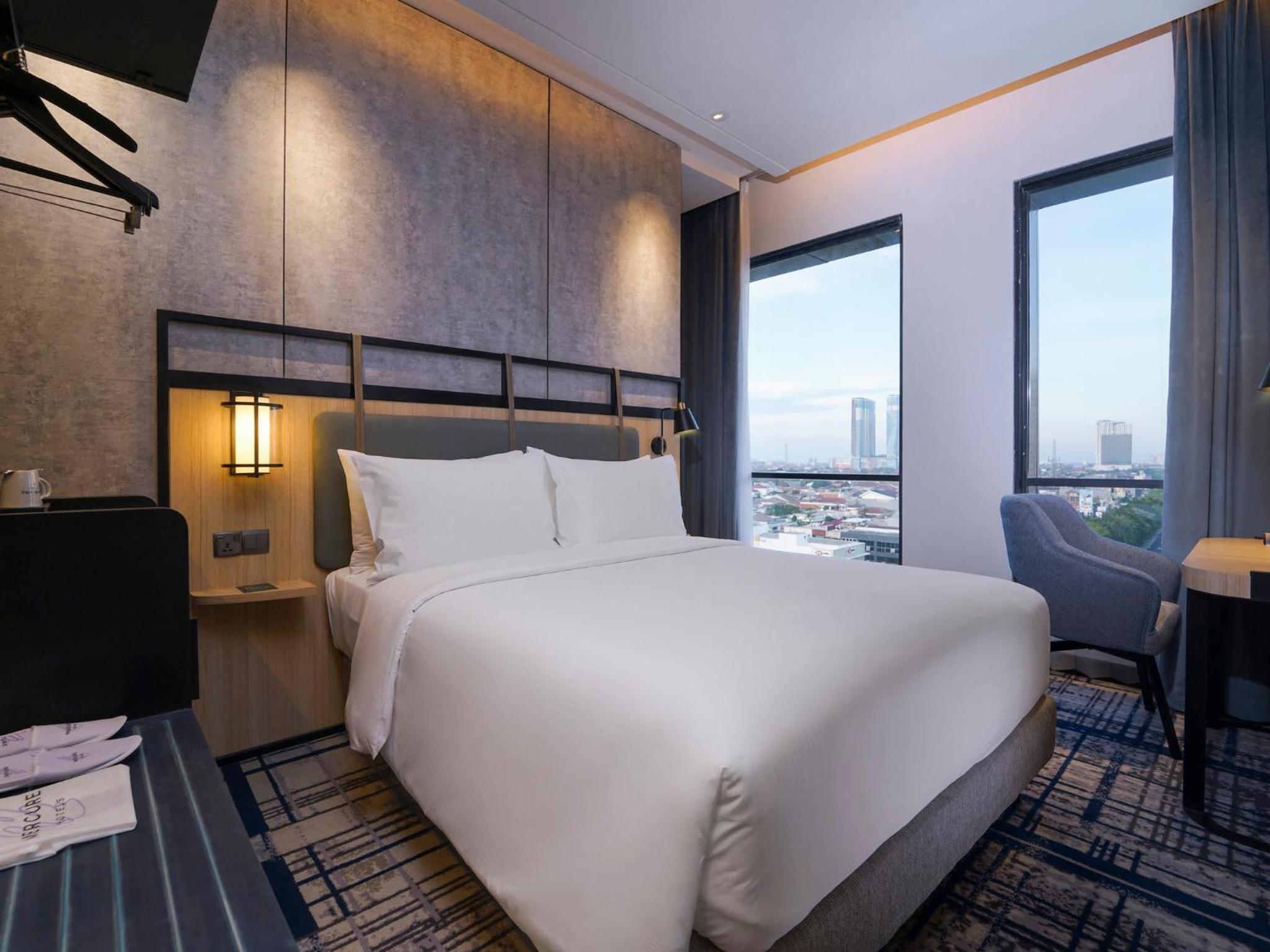 Premium Superior Queen Room - City Side