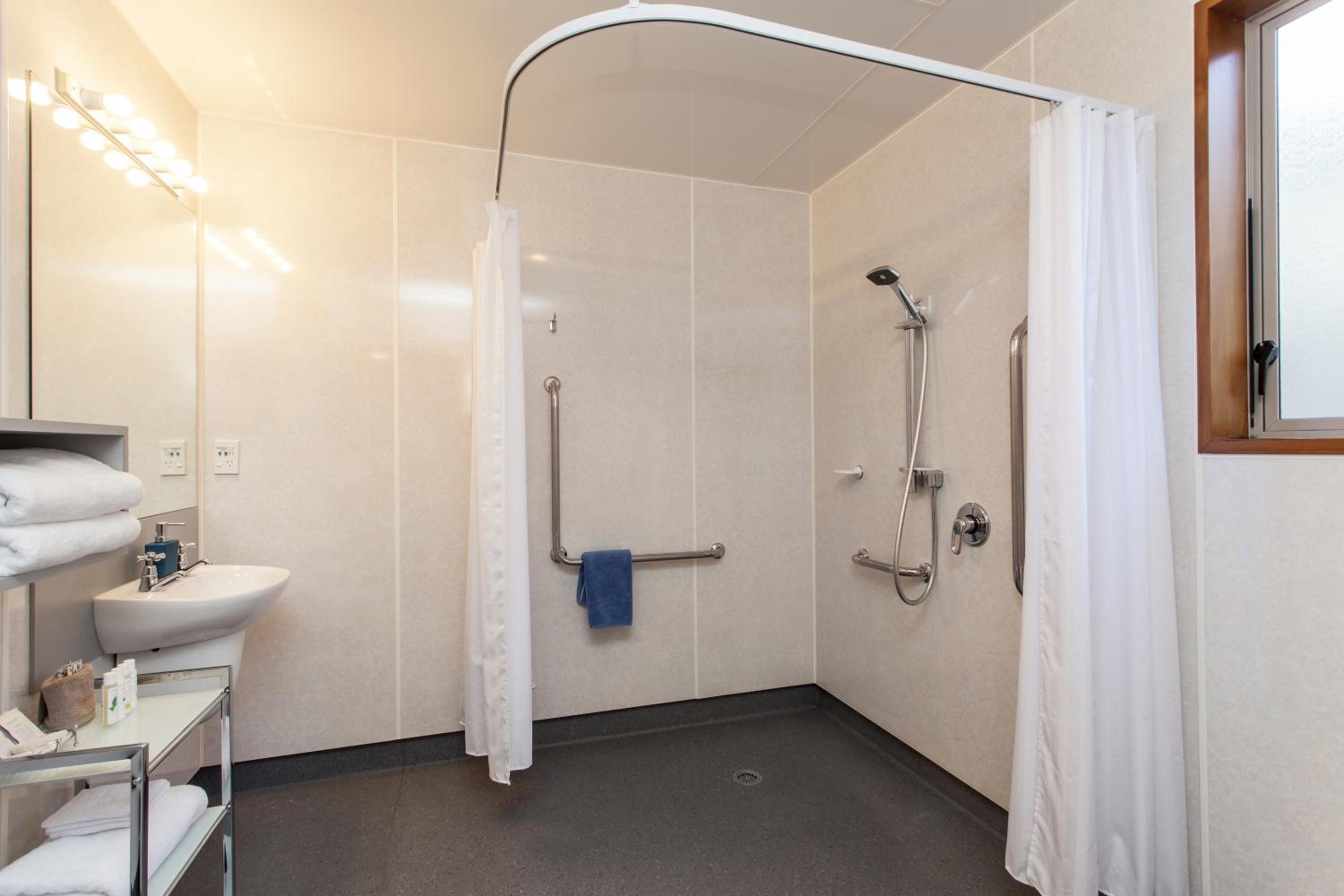 One-Bedroom Apartment - Disability Access thumbnail 6
