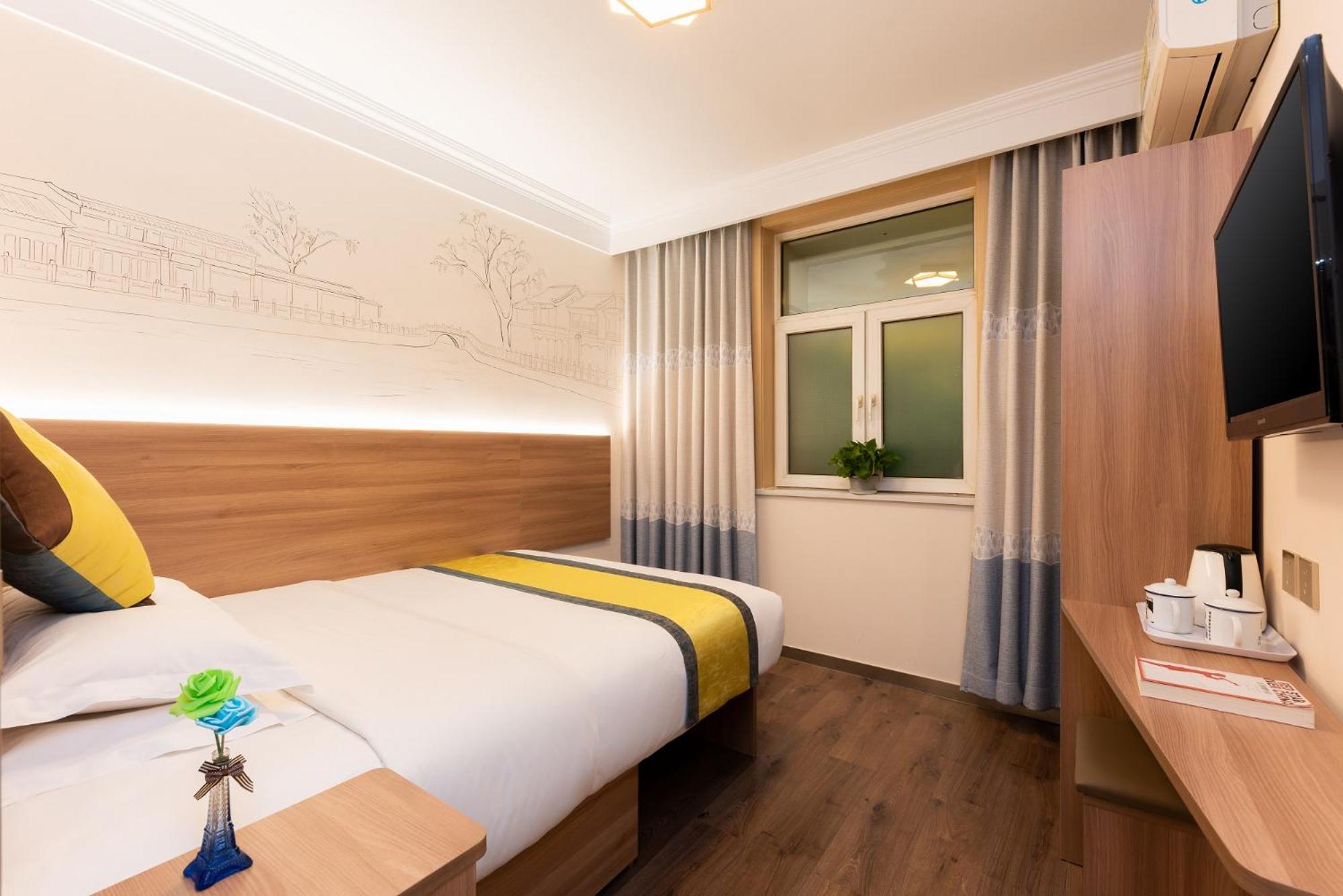 Basic Double Room without Window (30% discount in Chinese Restaurant except drinks) photo 3