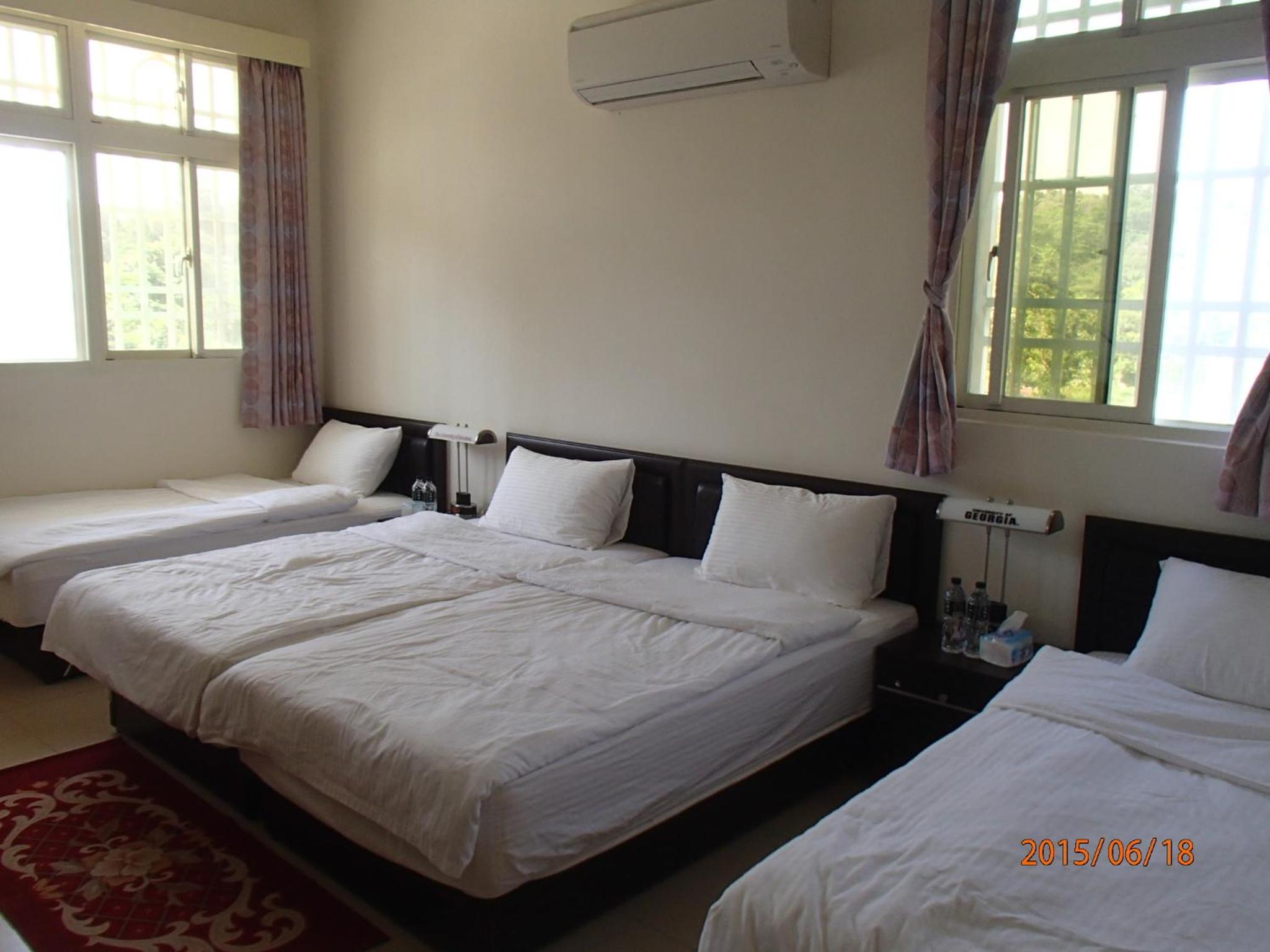 Quadruple Room with Bathroom photo 1