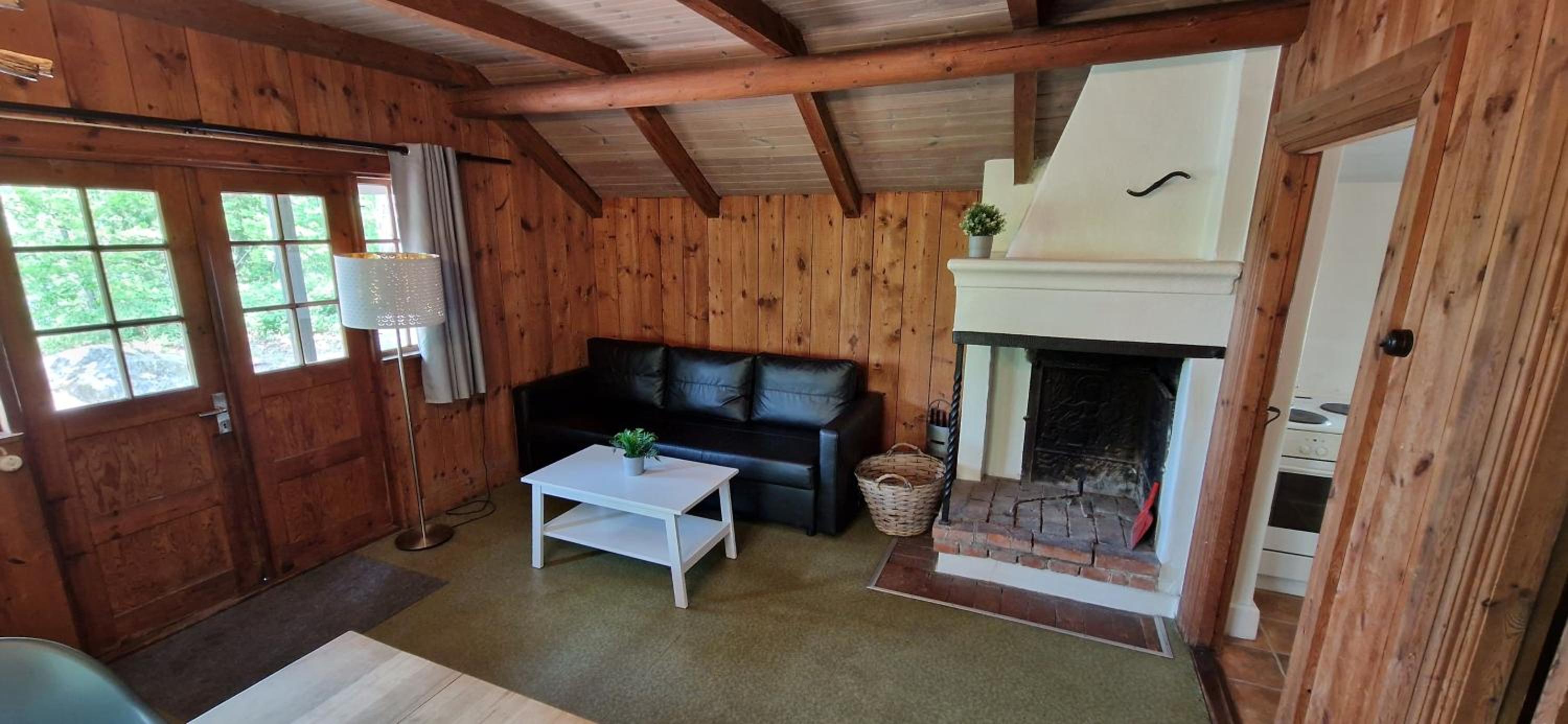 One-Bedroom Cottage (4 Adults)