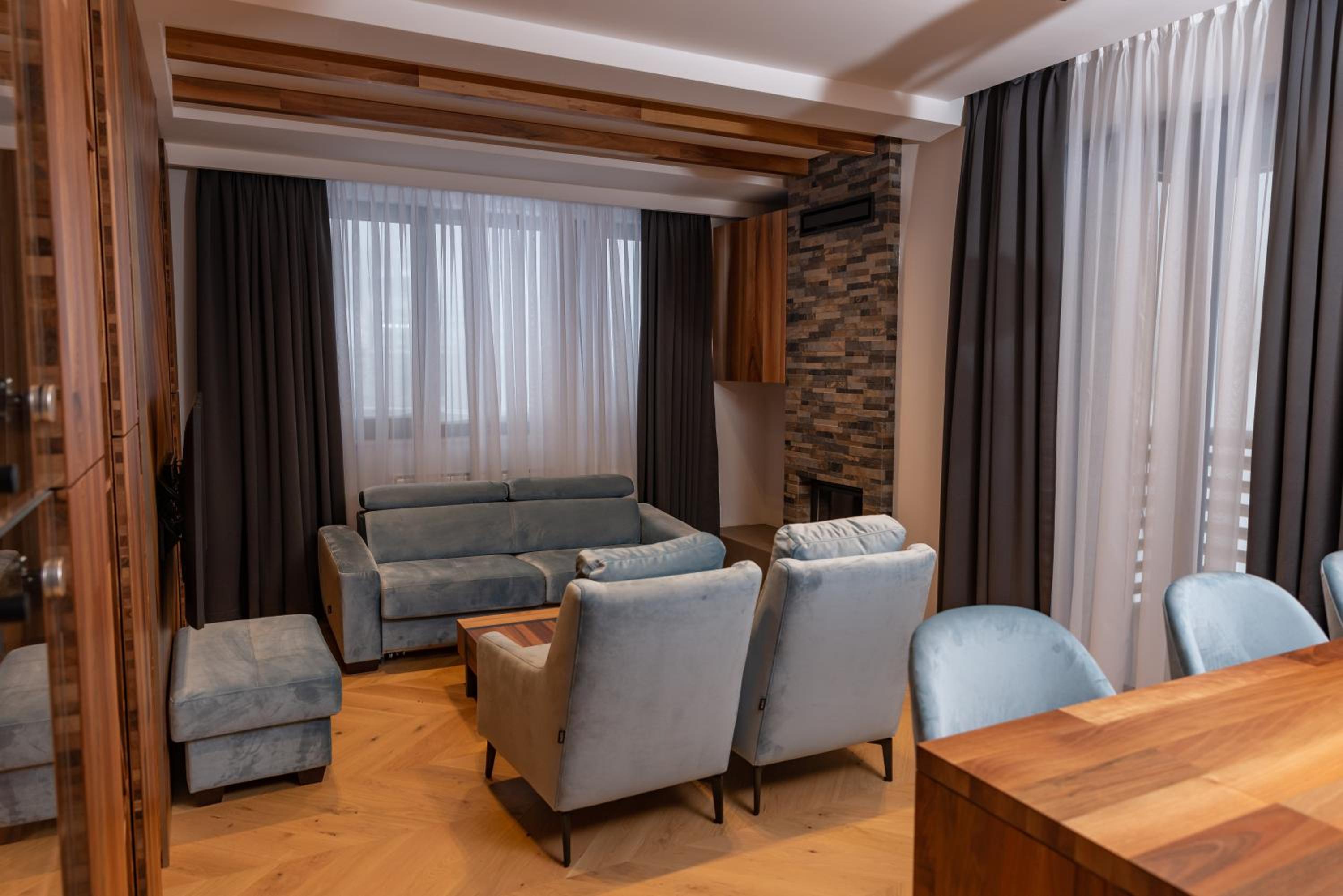Superior Apartment