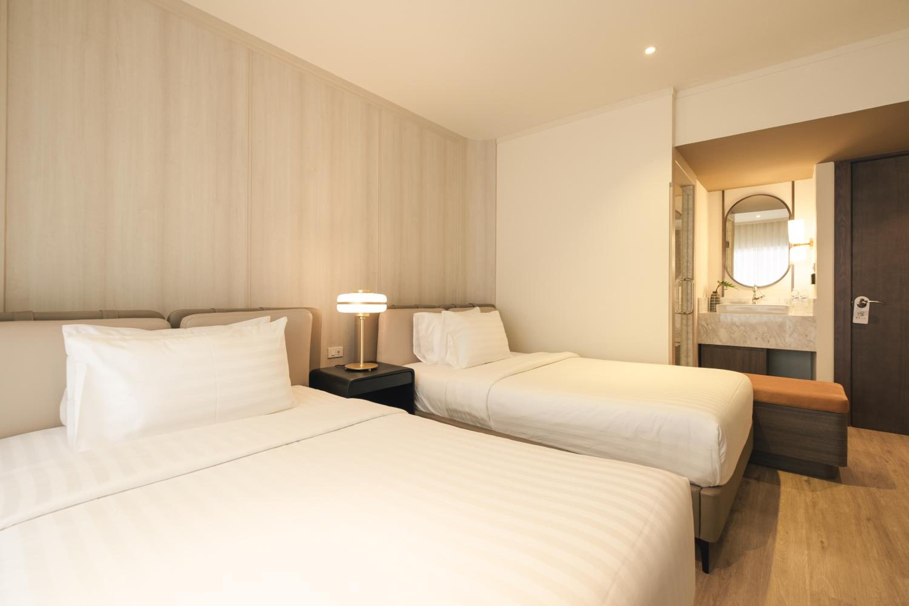 Twin Room - Photo 3