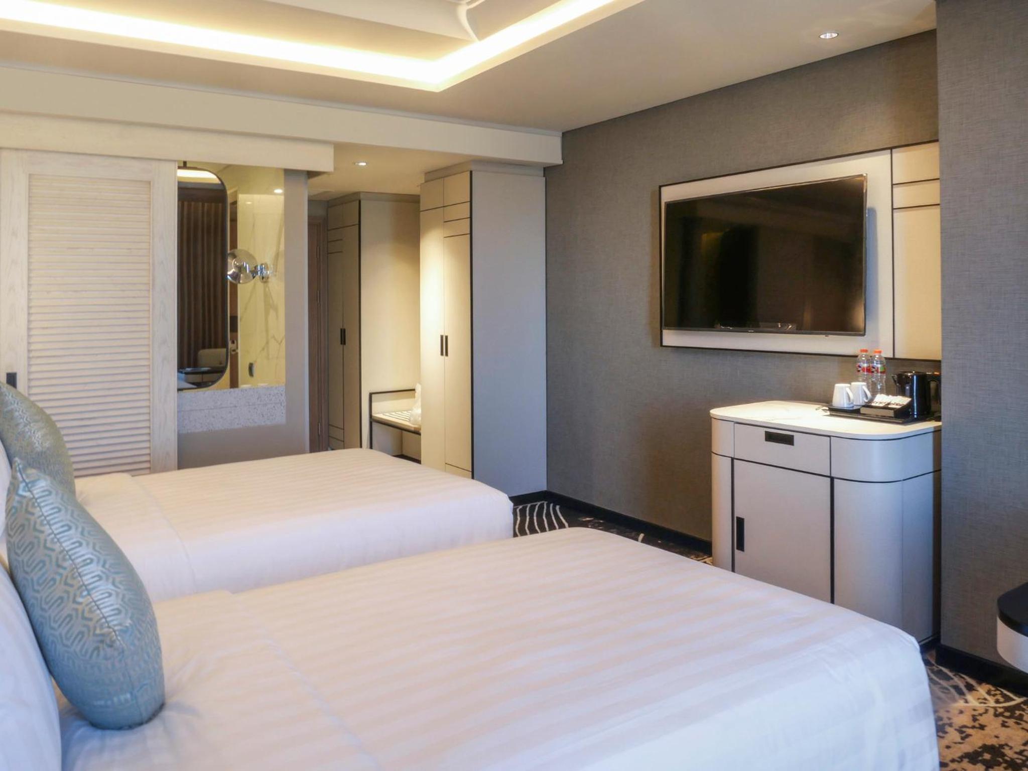 Superior Twin Room - Photo 1