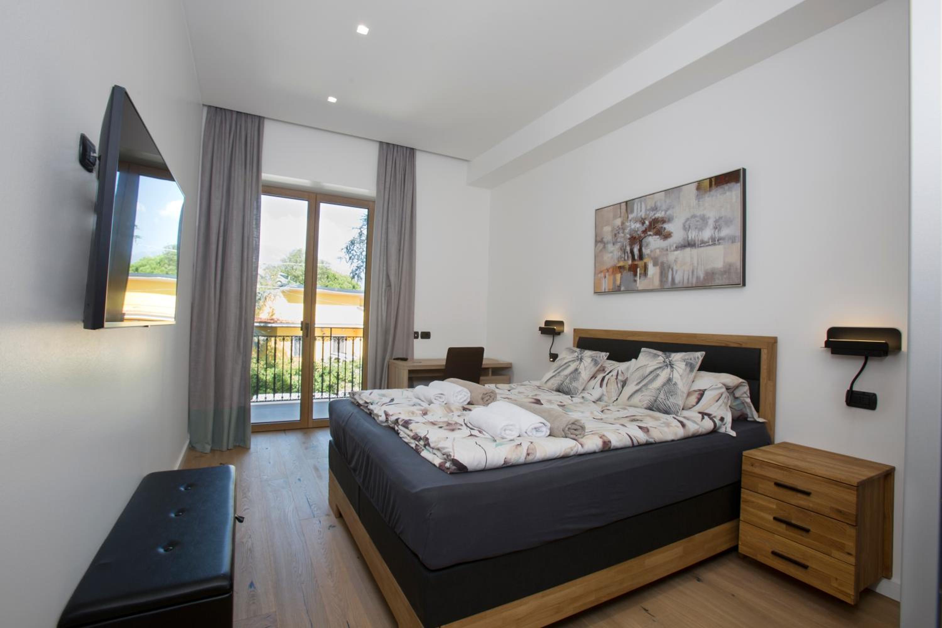 Deluxe Double Room with Balcony