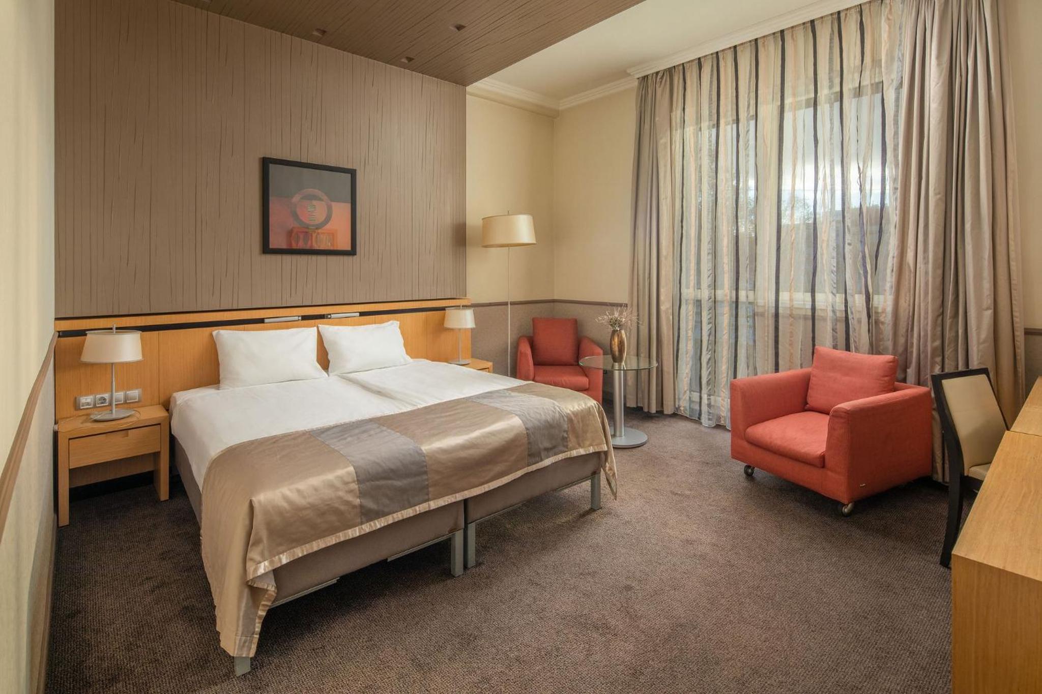 Deluxe Double or Twin Room