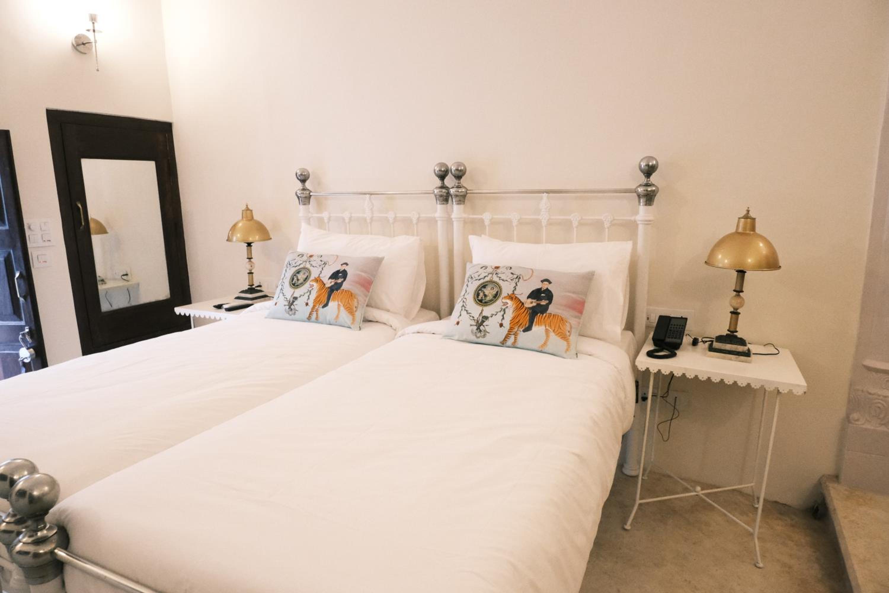 Large Double Room photo 3