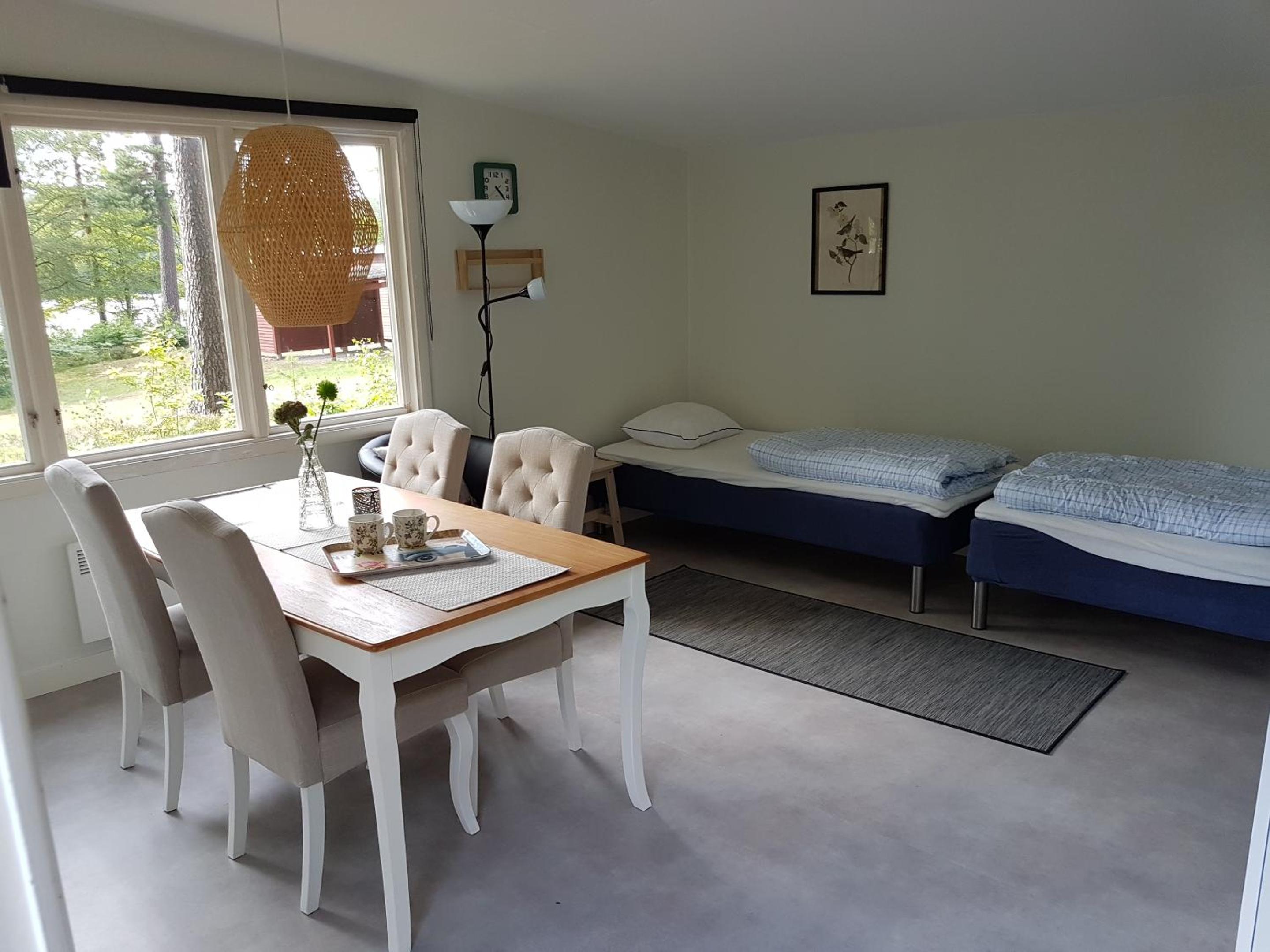 One-Bedroom House (5 Adults)