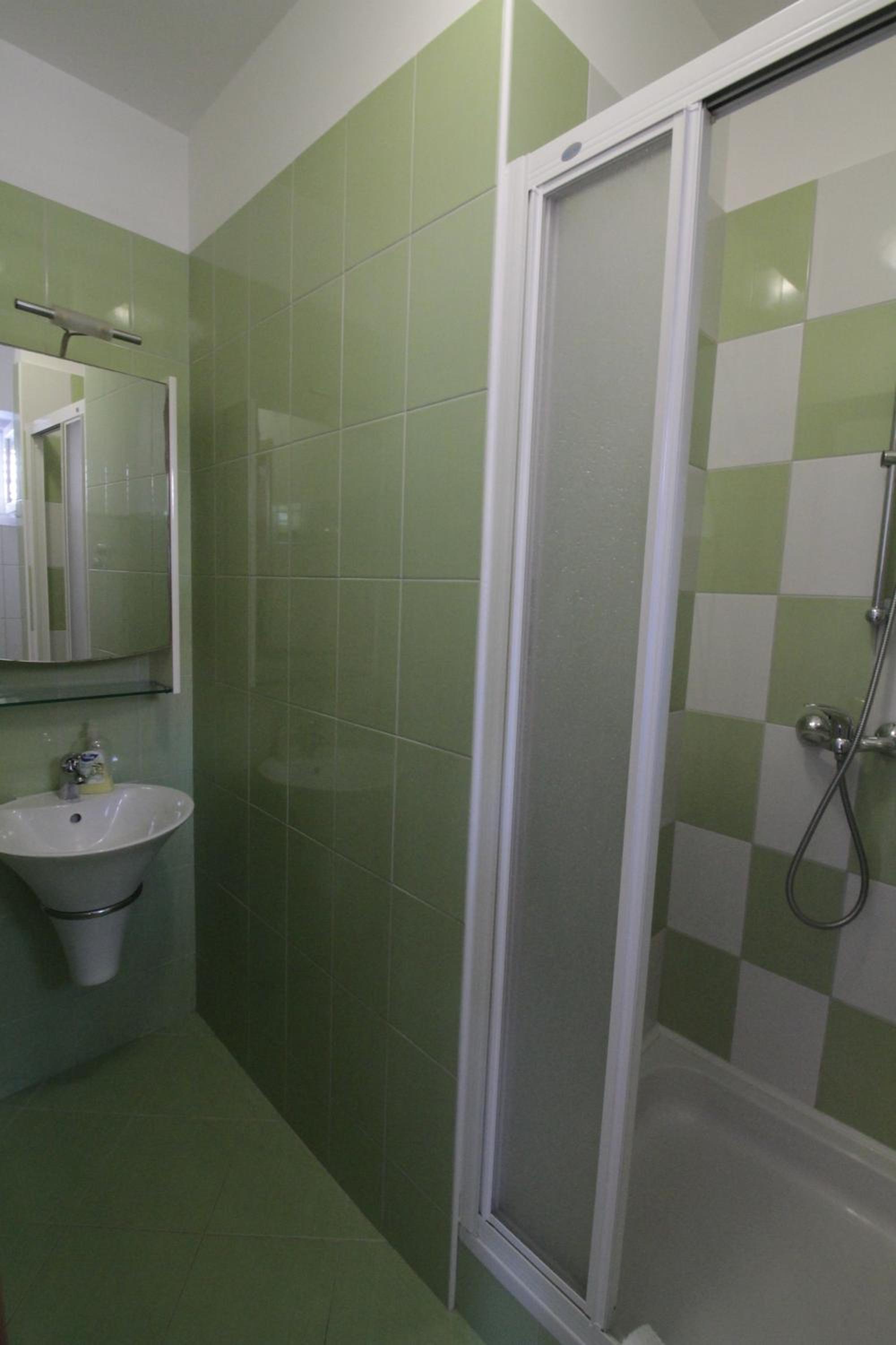 Double Room - Photo 6