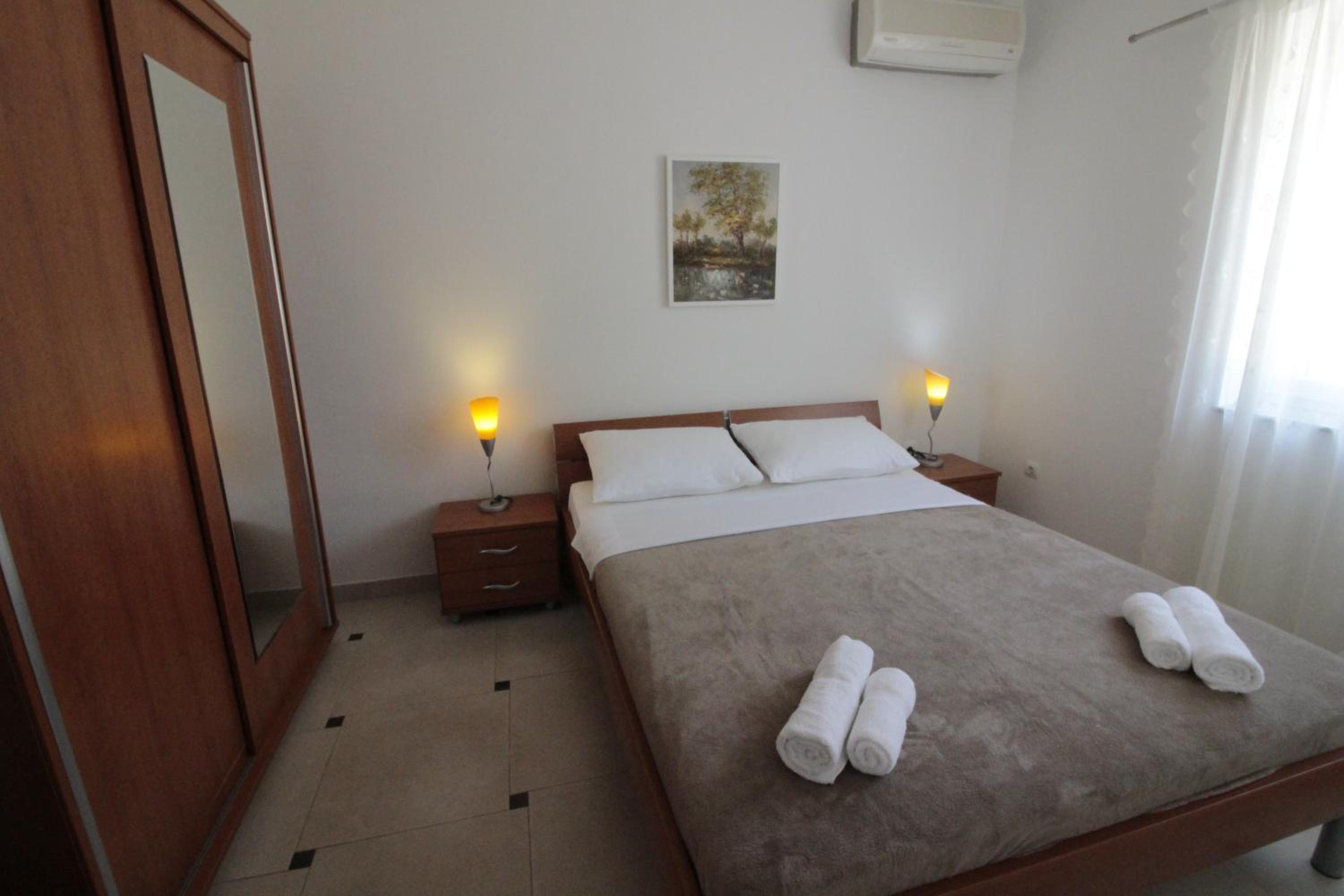 Double Room - Photo 10