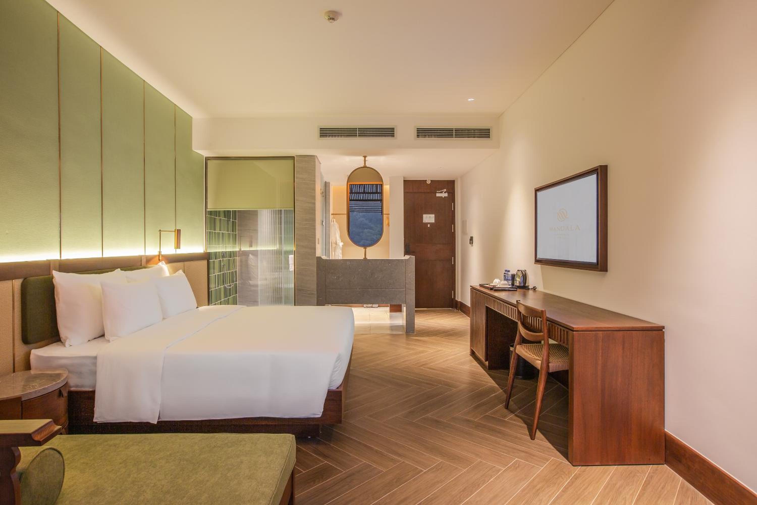 Deluxe Double Room with Garden View - Photo 3